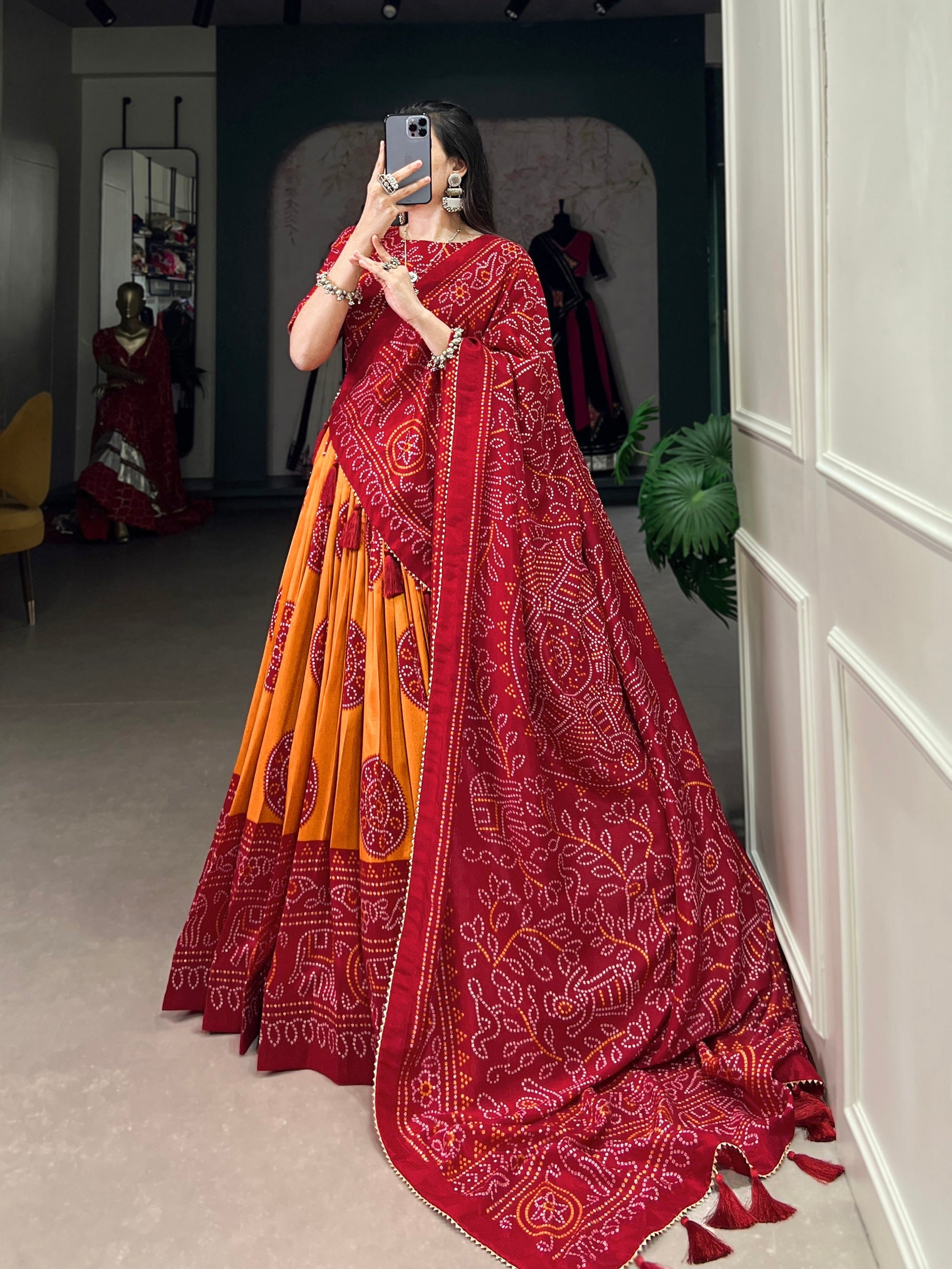 Malishka Womens Yellow Dola Silk With Foil Print Lehenga Choli Set
