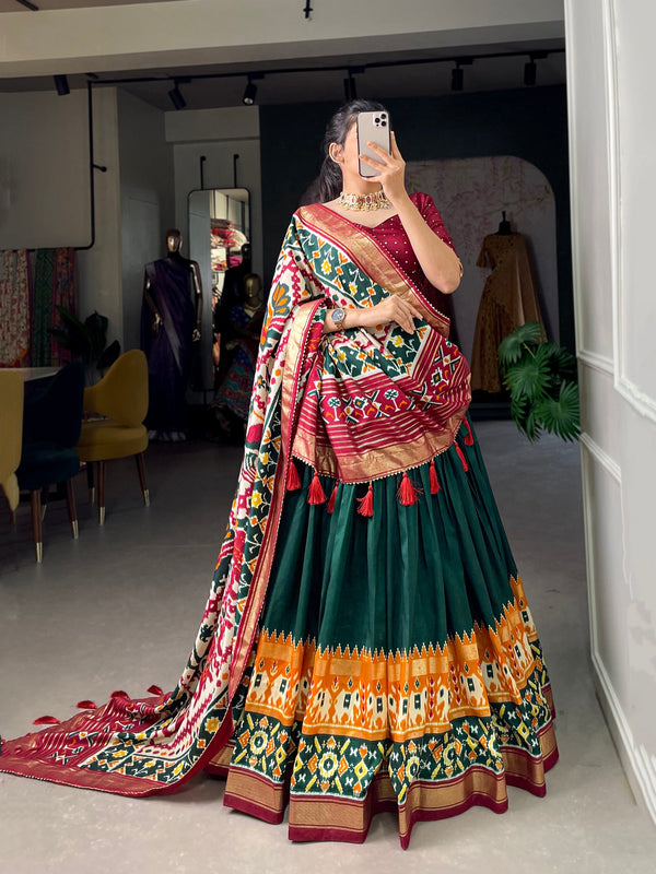 Malishka Womens Green Dola Silk With Foil Print Lehenga Choli Set