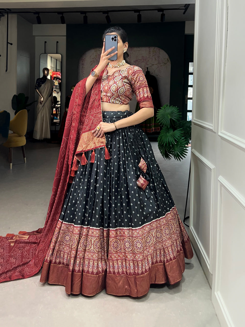 Malishka Womens Black Dola Silk With Foil Print Lehenga Choli Set