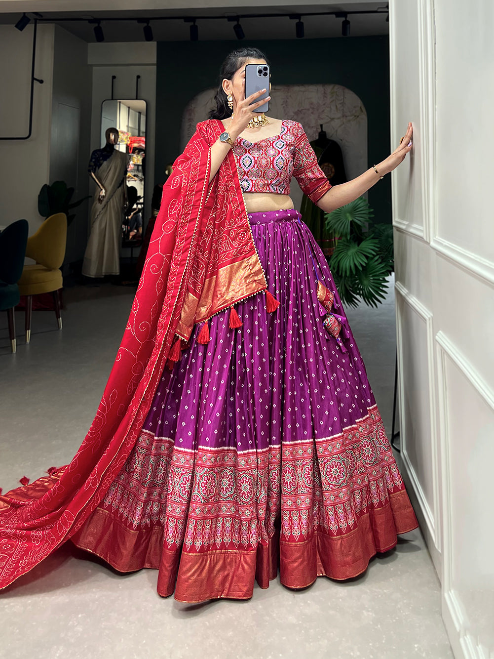 Malishka Womens Purple Dola Silk With Foil Print Lehenga Choli Set