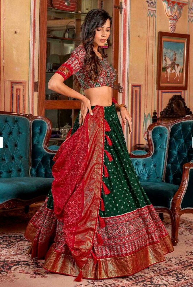 Malishka Womens Green Dola Silk With Foil Print Lehenga Choli Set