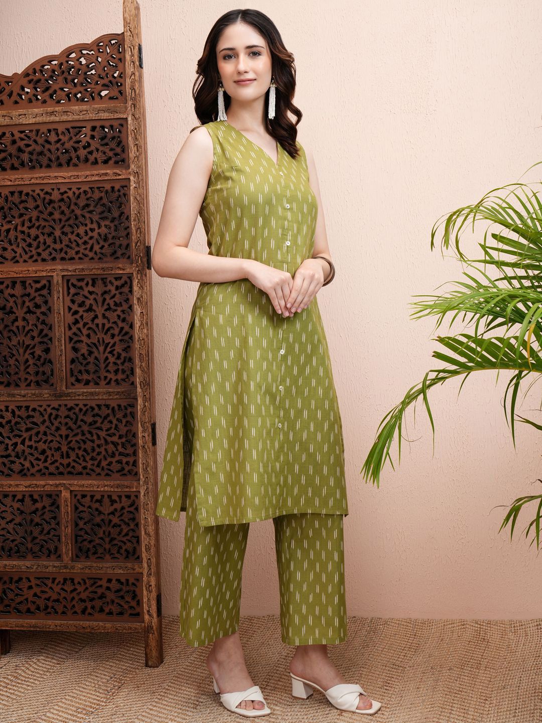 Vishudh Green Printed Pure Cotton Straight Kurta with Palazzos