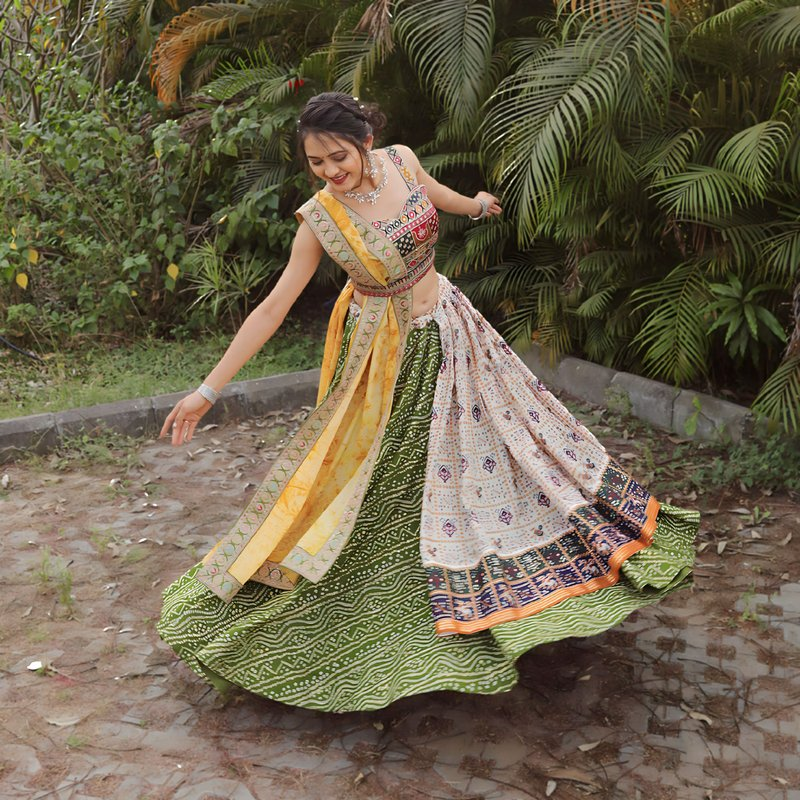 Malishka Export Bandhej Patola Foil Print Lahenga Choli Set - White-Mehendi - Distacart
