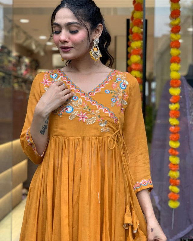 Malishka Women Viscose Chanderi Kurta With Pant And heavy Embroidery Dupatta Set - Orange - Distacart