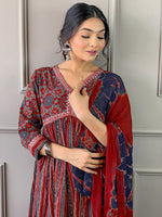 Thumbnail for Malishka Women Embroidered Cotton Kurta Pant Set With Digital Print Dupata - Maroon - Distacart