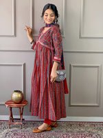 Thumbnail for Malishka Women Embroidered Cotton Kurta Pant Set With Digital Print Dupata - Maroon - Distacart