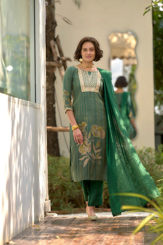 Avantini Women's Green Tissue with floral printed and Embroidered Straight Kurta Pant With Dupatta - Distacart