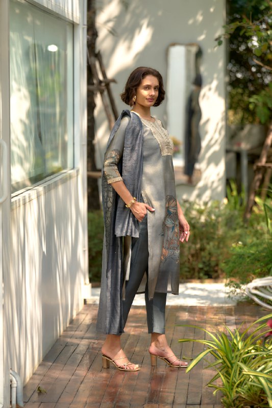 Avantini Women's Grey Tissue with floral printed and Embroidered Straight Kurta Pant With Dupatta - Distacart