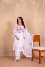 Thumbnail for Malishka Women's White Faux Georgette Straight Kurta with Pant And Dupatta Set - Distacart