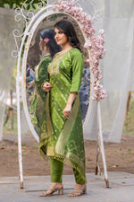 Thumbnail for Malishka Women's Green Polyester Embroidered Straight Kurta Pant With Dupatta - Distacart
