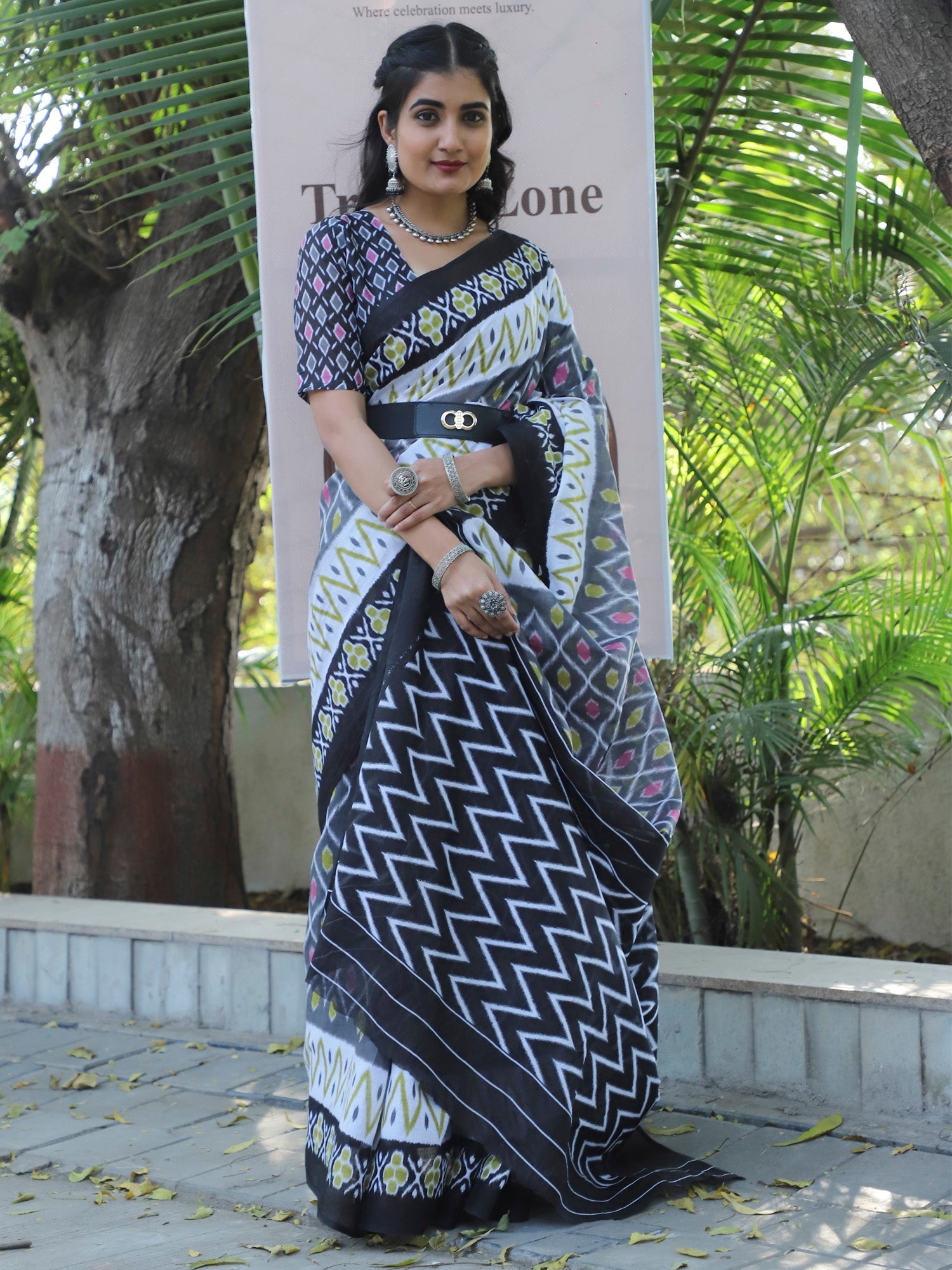 NOZ2TOZ Women's Cotton Grey Printed Designer Saree With Blouse Piece - Distacart