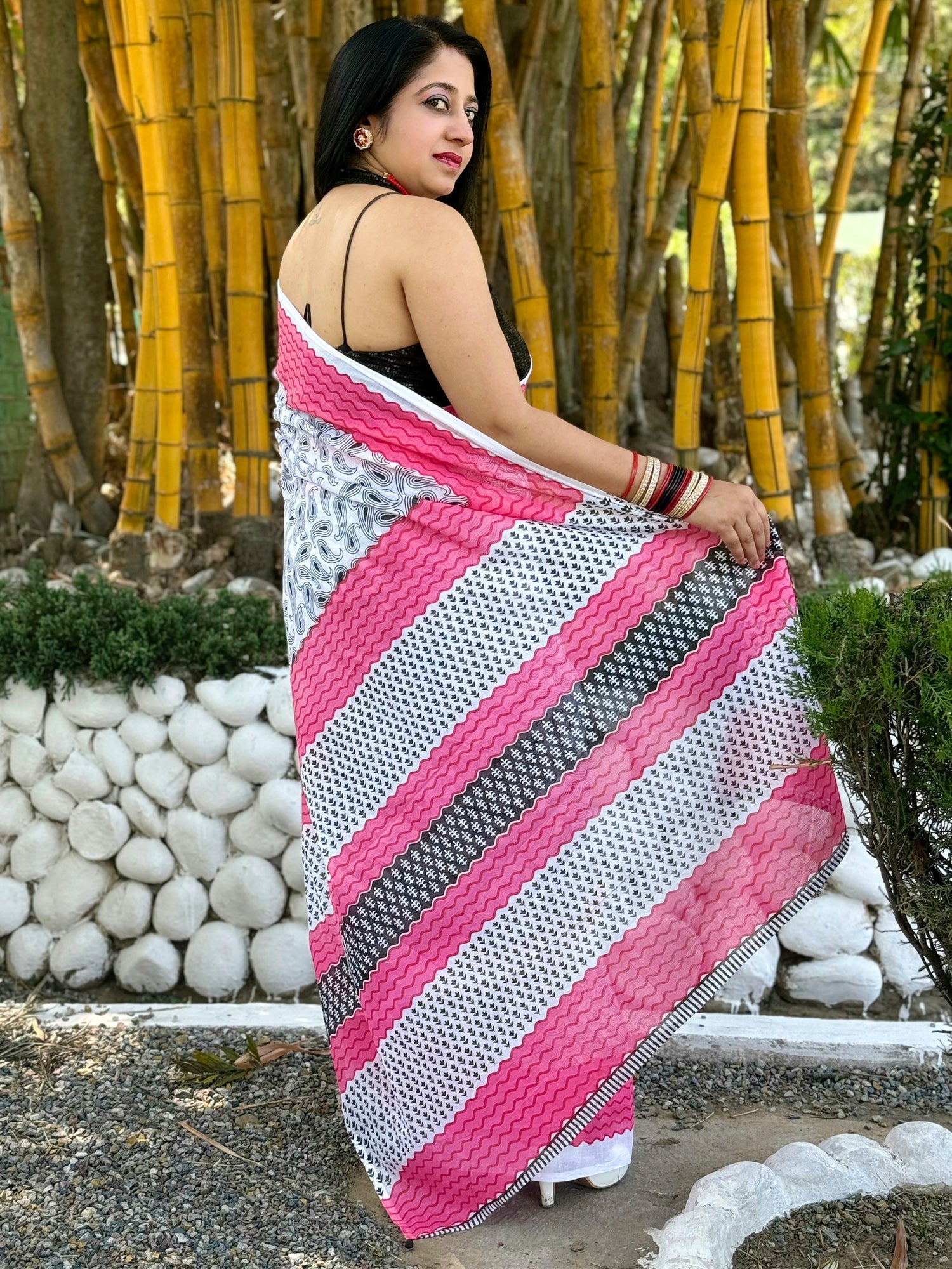 NOZ2TOZ Women's Cotton Blend White Printed Designer Saree With Blouse Piece - Distacart