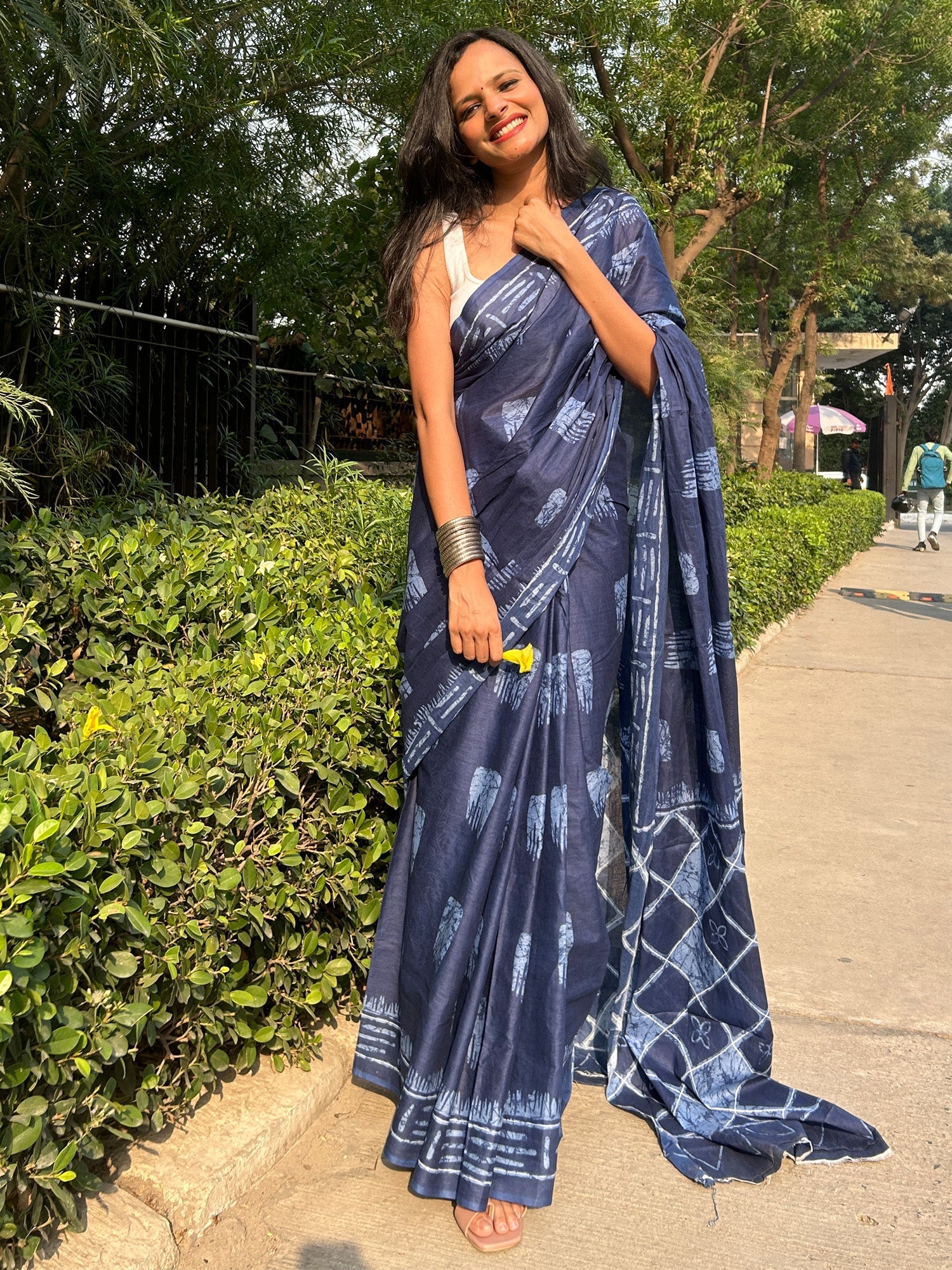 NOZ2TOZ Women's Cotton Navy Blue Printed Designer Saree With Blouse Piece - Distacart