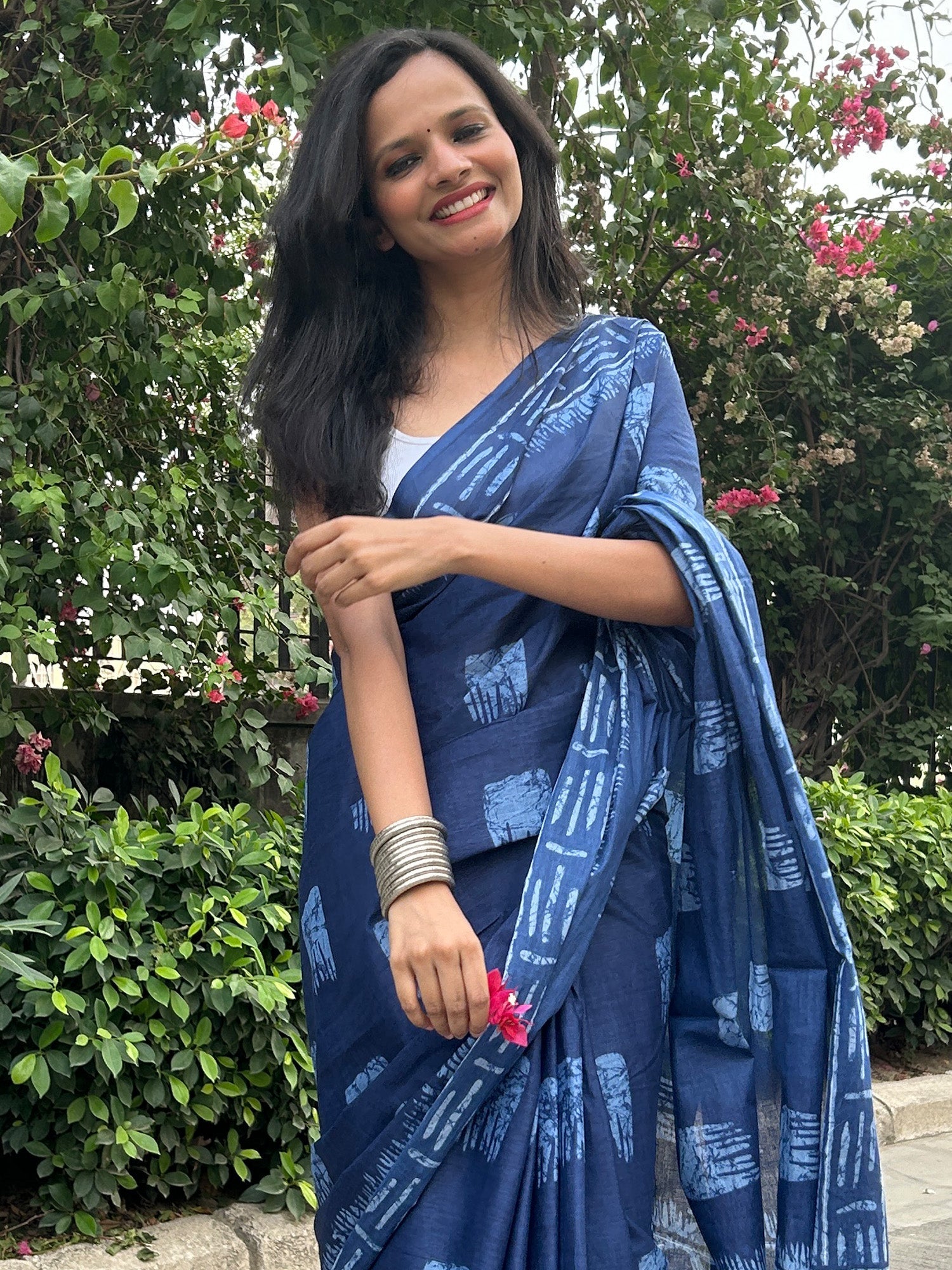 NOZ2TOZ Women's Cotton Navy Blue Printed Designer Saree With Blouse Piece - Distacart