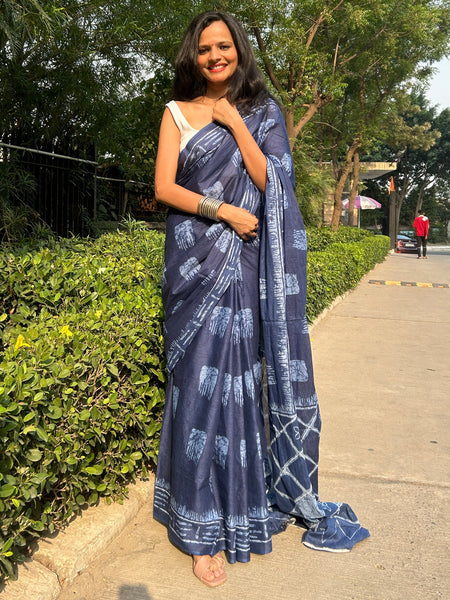 NOZ2TOZ Women's Cotton Navy Blue Printed Designer Saree With Blouse Piece - Distacart