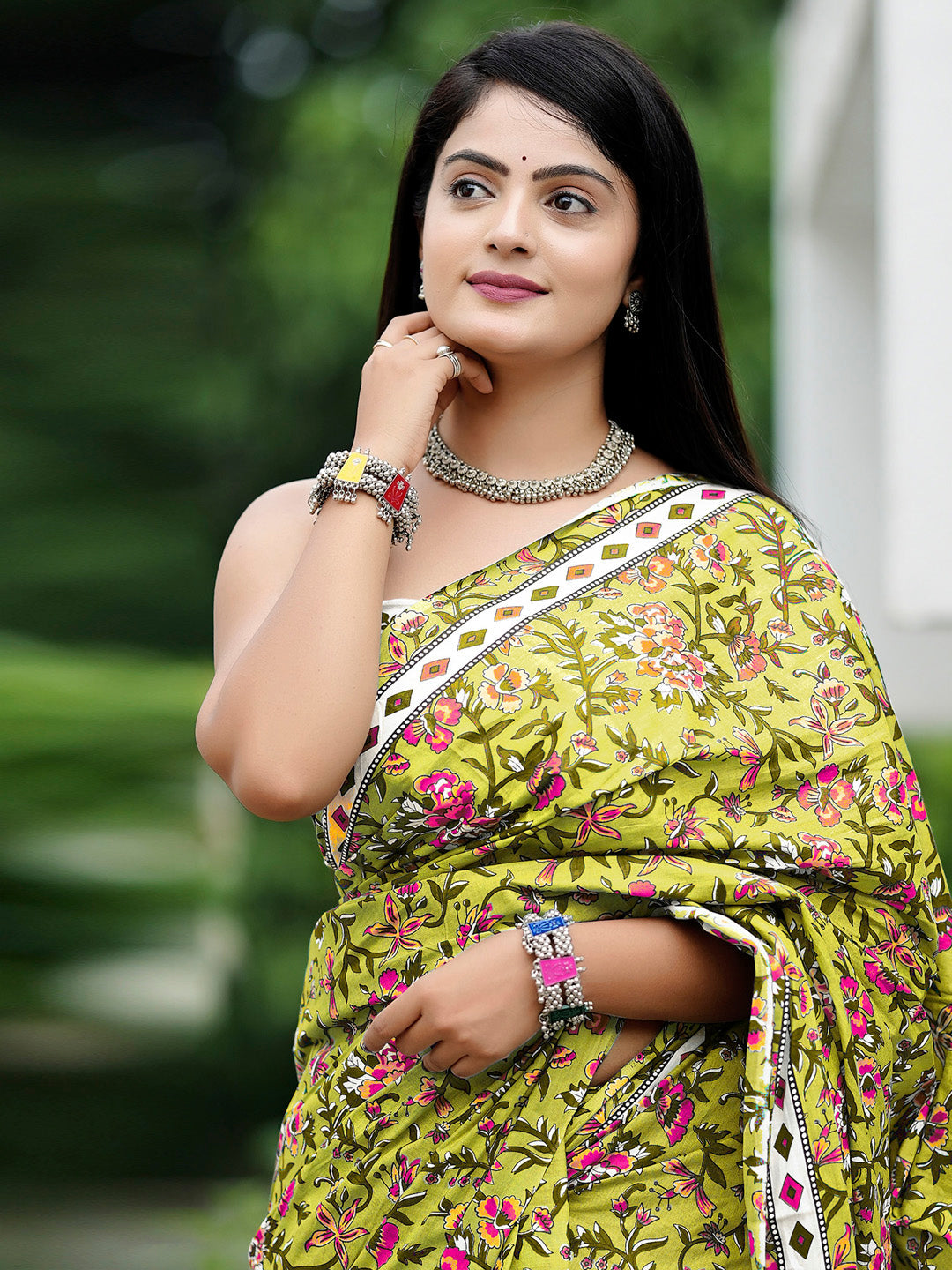 NOZ2TOZ Women's Cotton Off White Printed Designer Saree With Blouse Piece - Distacart