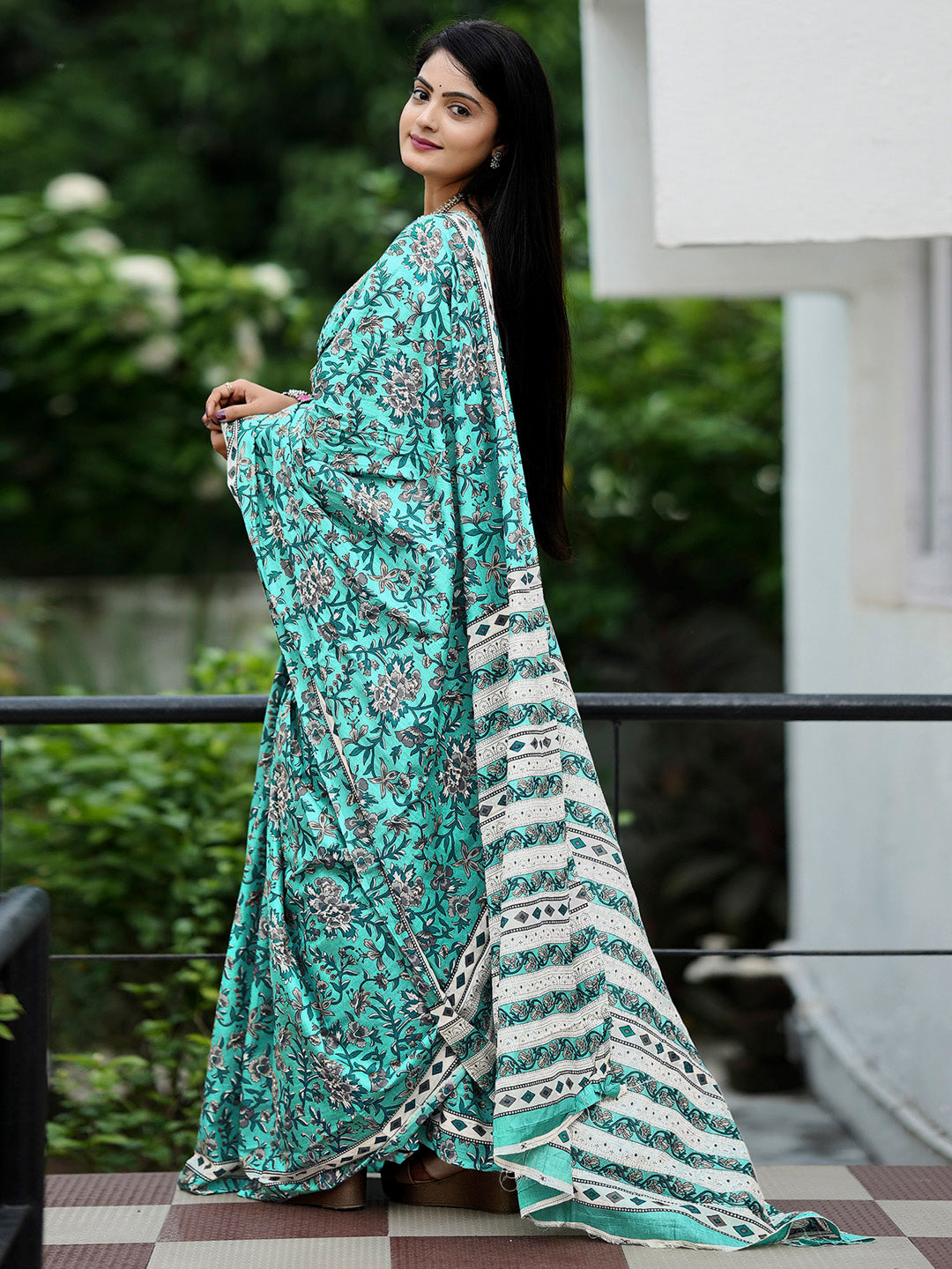 NOZ2TOZ Women's Cotton Off White Printed Designer Saree With Blouse Piece - Distacart