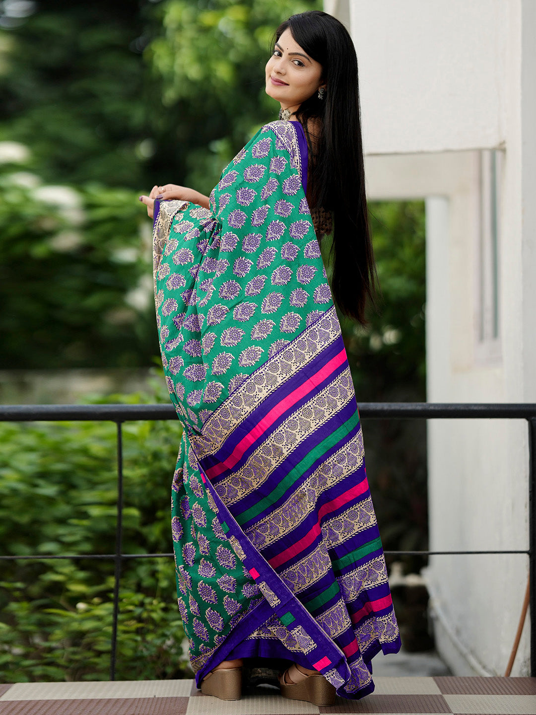 NOZ2TOZ Women's Cotton Beige Printed Designer Saree With Blouse Piece - Distacart