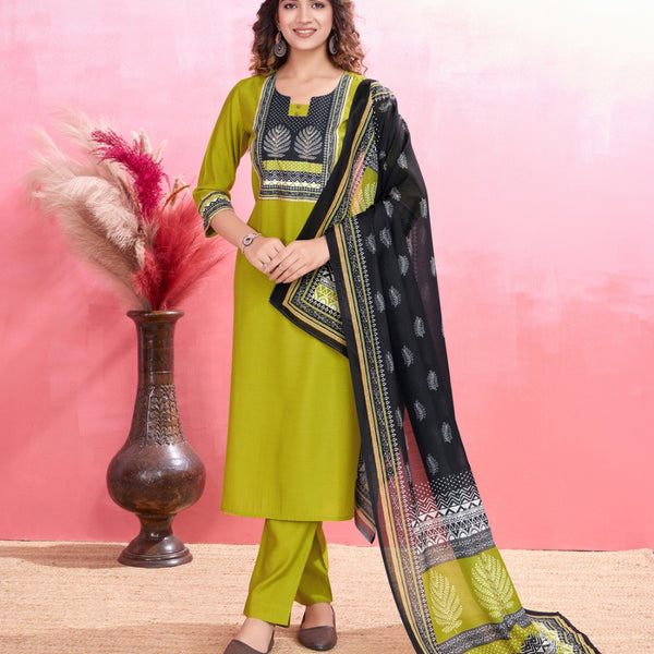 Prazu Fashion Parrot Green Viscose Silk Printed Kurta Set