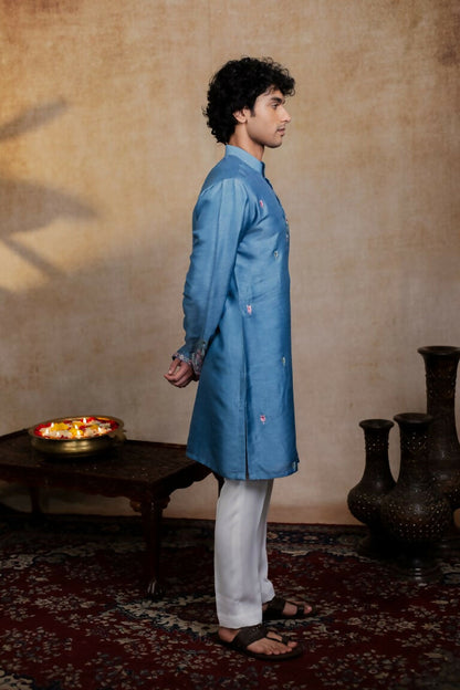 Falling Raw Silk Blue Varnika Kurta Set By Hilo Design - Distacart