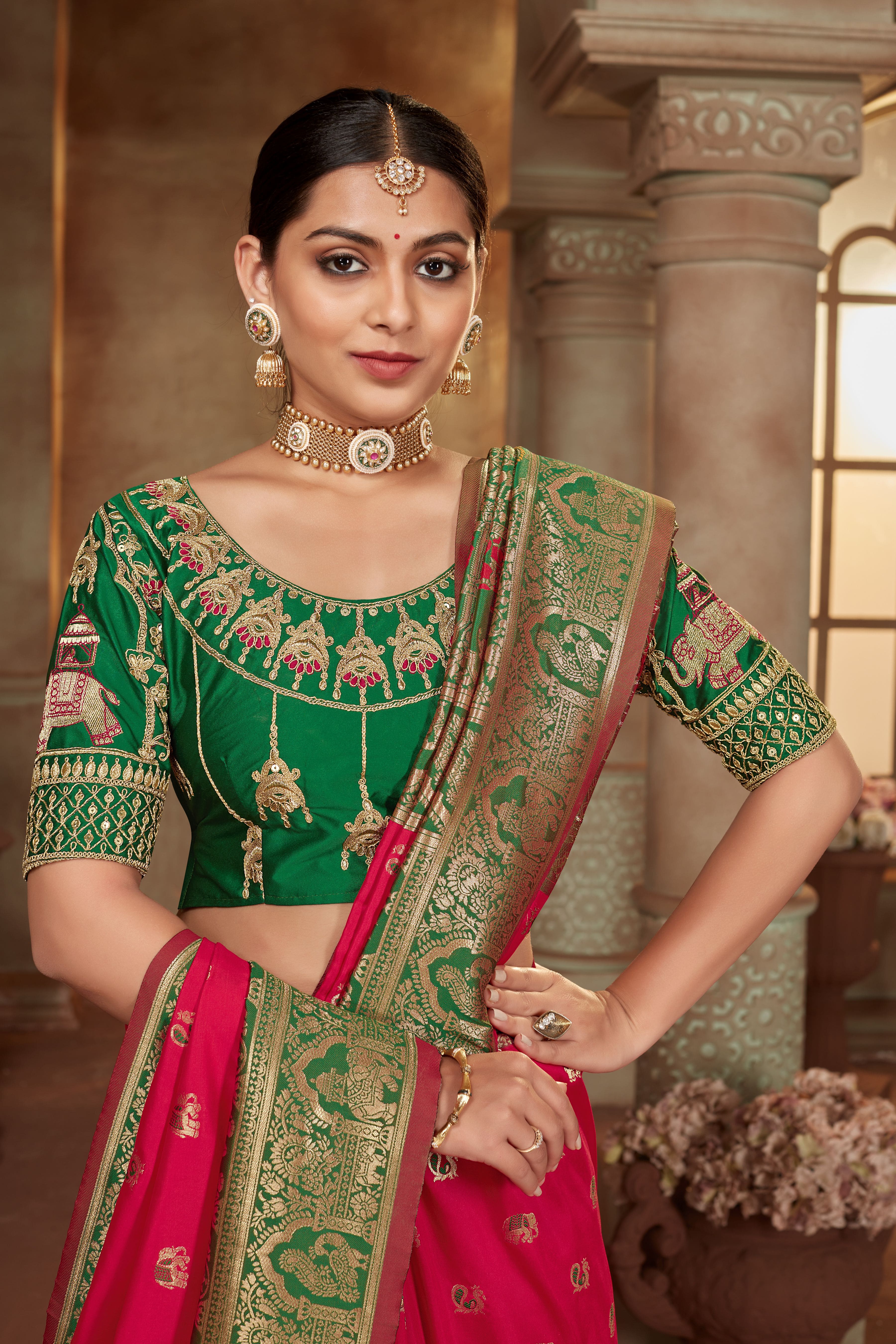 MANOHARI Banarasi Silk Blend Jacquard Work Saree - Pink - Dista