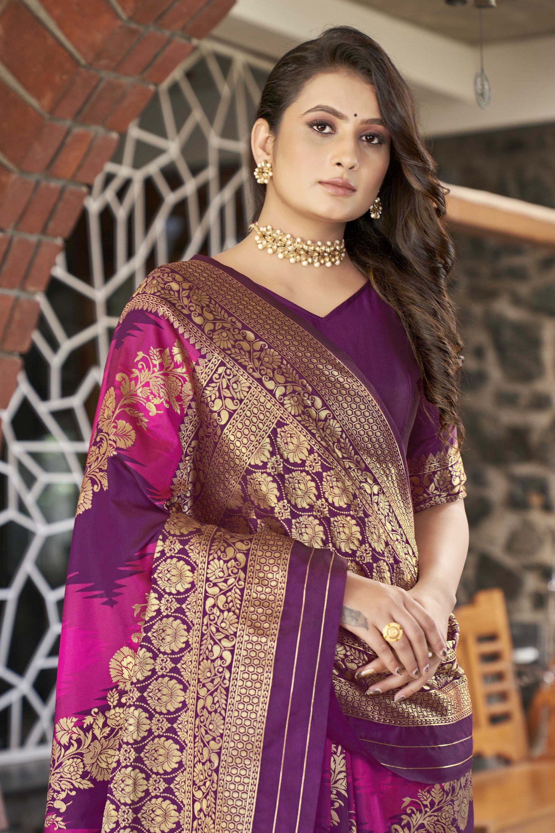 MANOHARI Banarasi Silk Blend Jacquard Work Saree - Purple - Dista