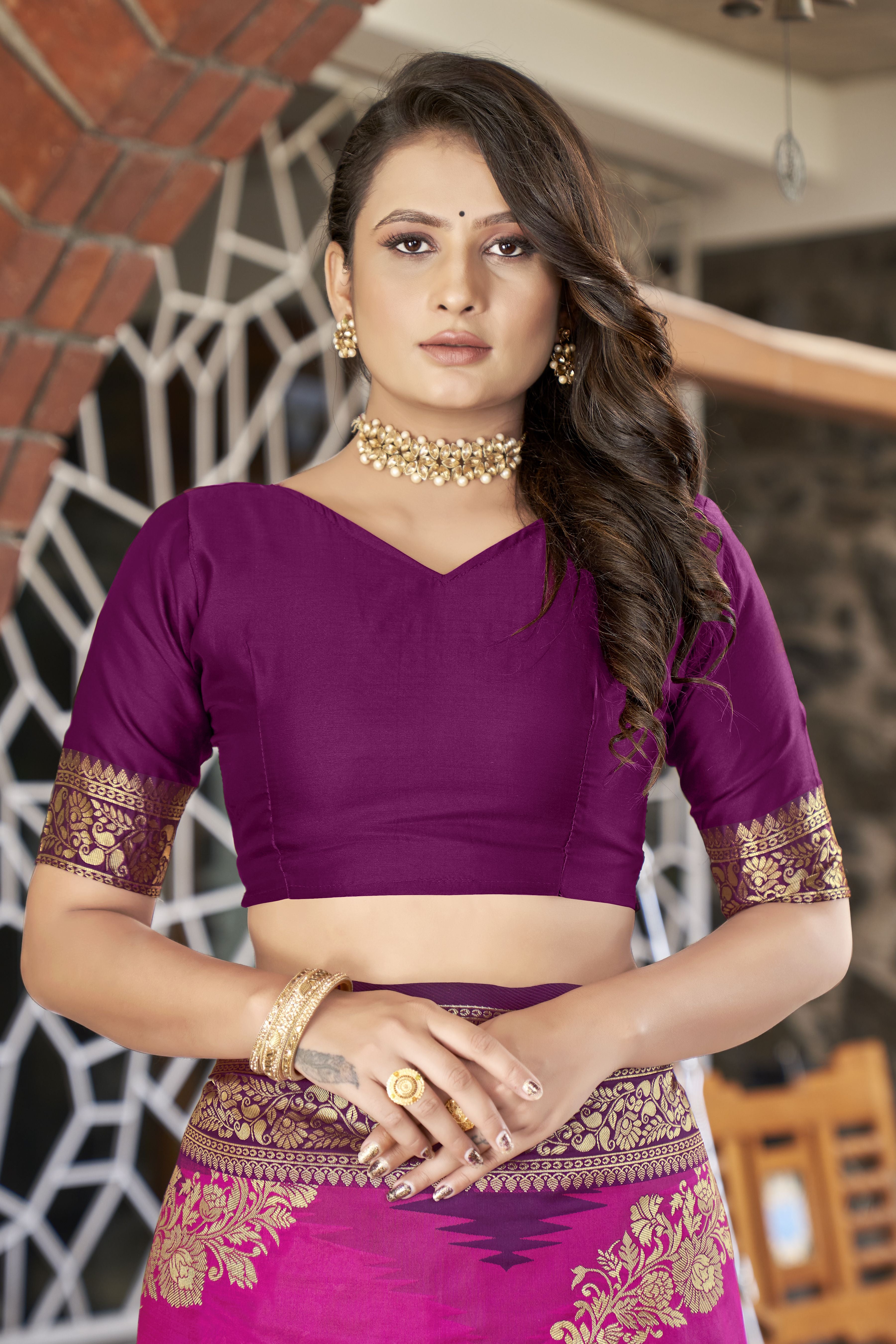 MANOHARI Banarasi Silk Blend Jacquard Work Saree - Purple - Dista