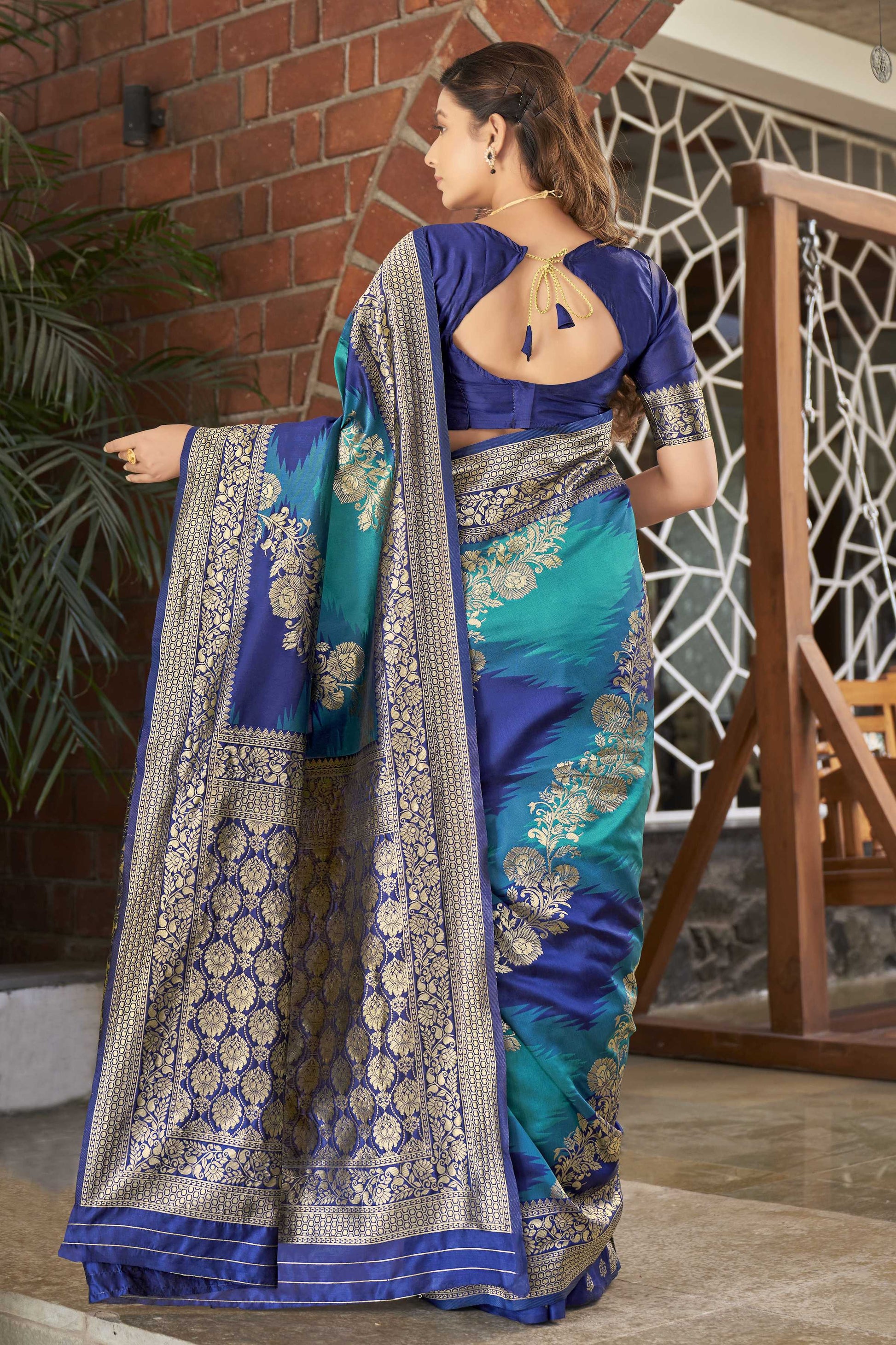 MANOHARI Banarasi Silk Blend Jacquard Work Saree - Blue - Dista