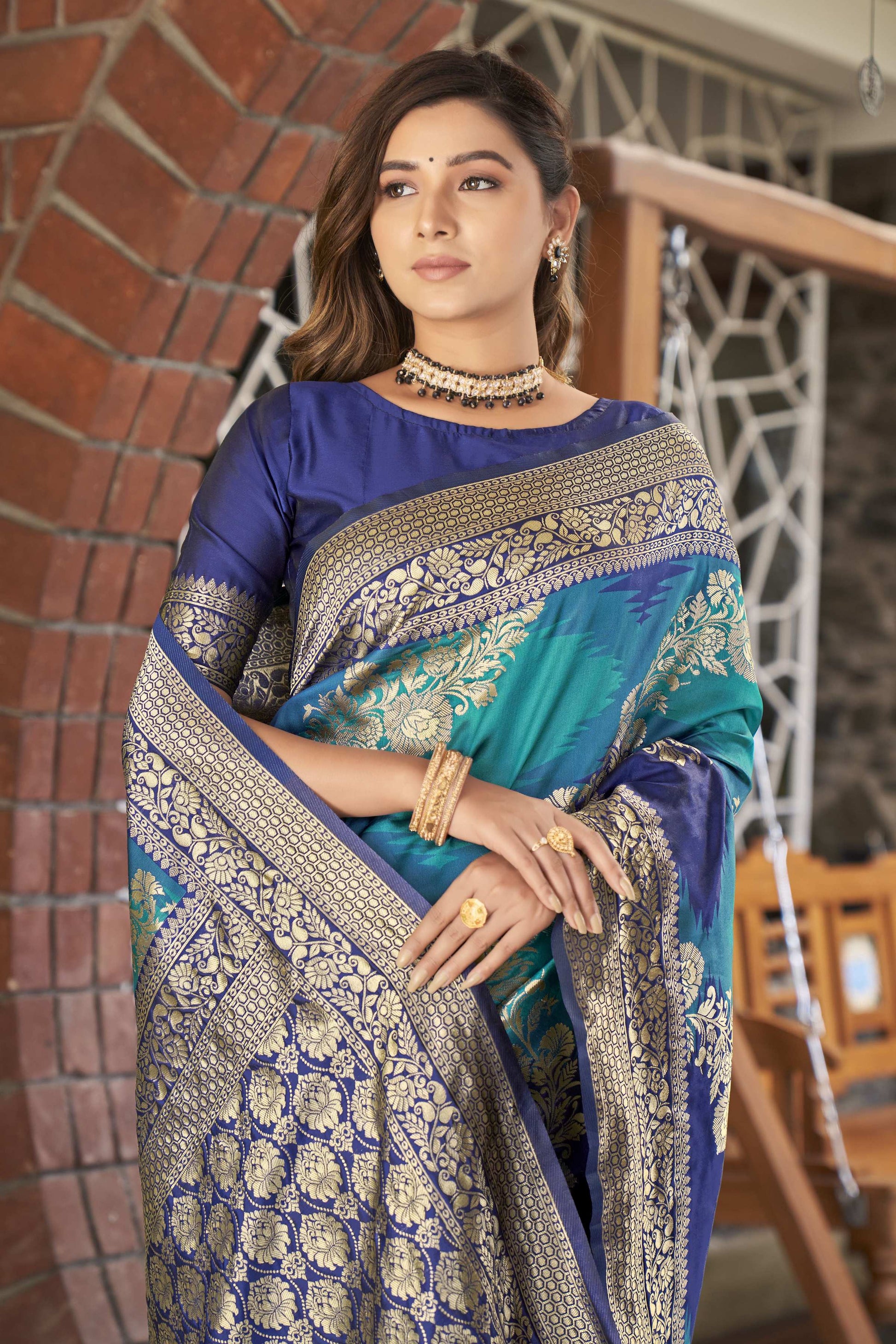 MANOHARI Banarasi Silk Blend Jacquard Work Saree - Blue - Dista