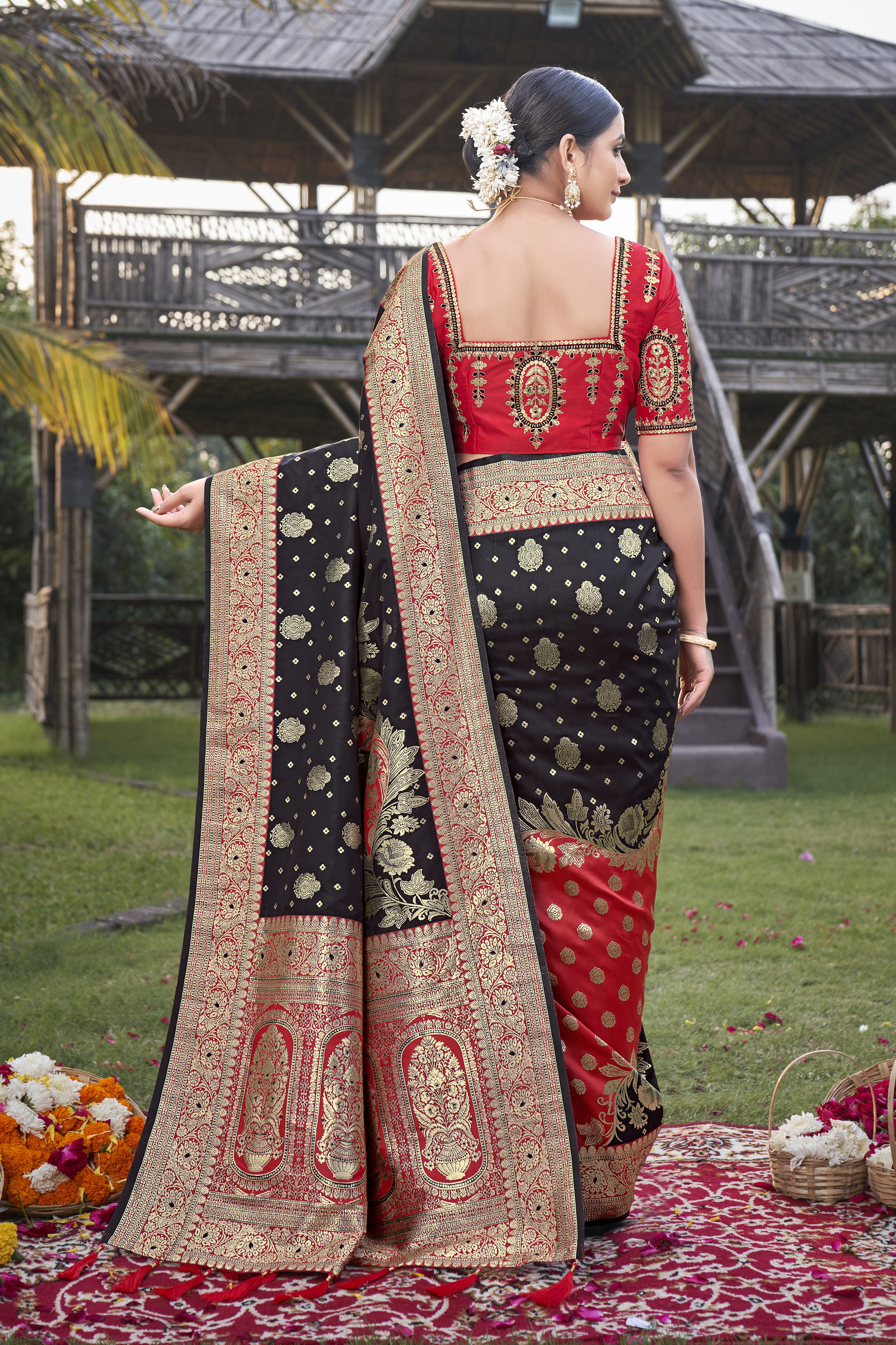 MANOHARI Banarasi Silk Blend Jacquard Work Saree - Black - Dista