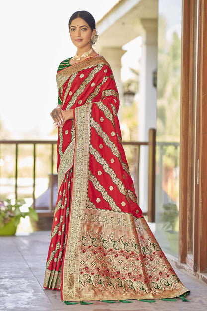 MANOHARI Banarasi Silk Blend Jacquard Work Saree - Red - Dista