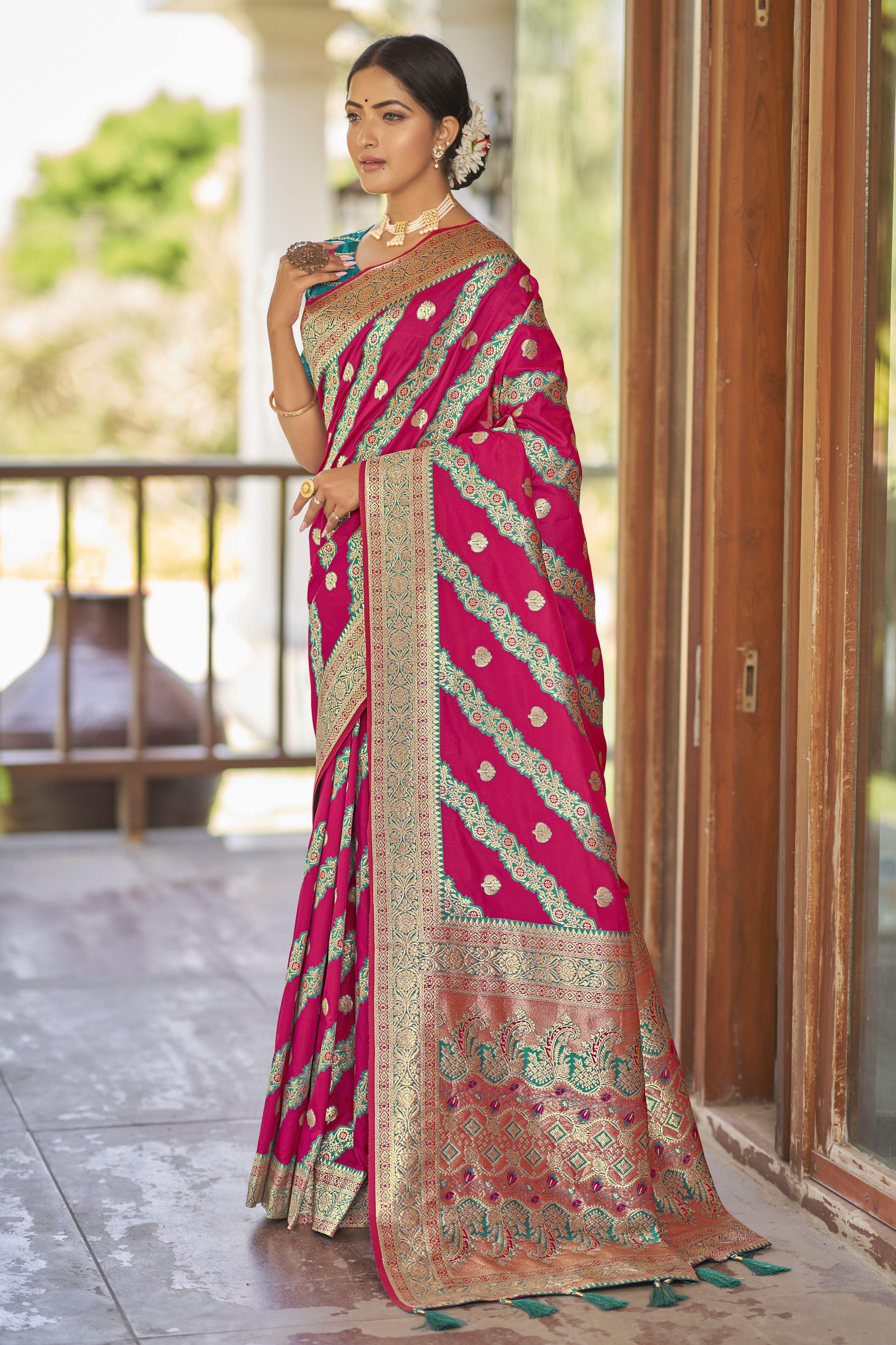 MANOHARI Banarasi Silk Blend Jacquard Work Saree - Pink - Dista