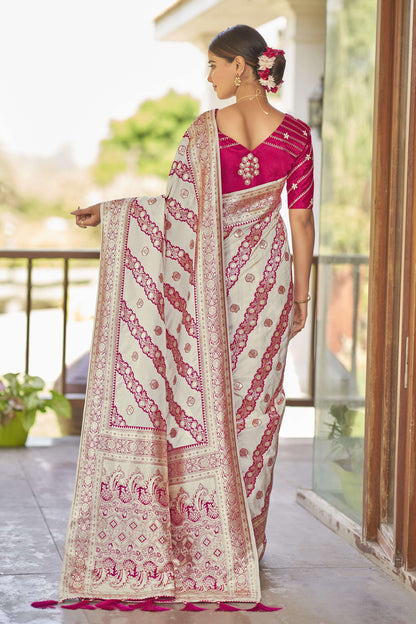 MANOHARI Banarasi Silk Blend Jacquard Work Saree - White - Dista