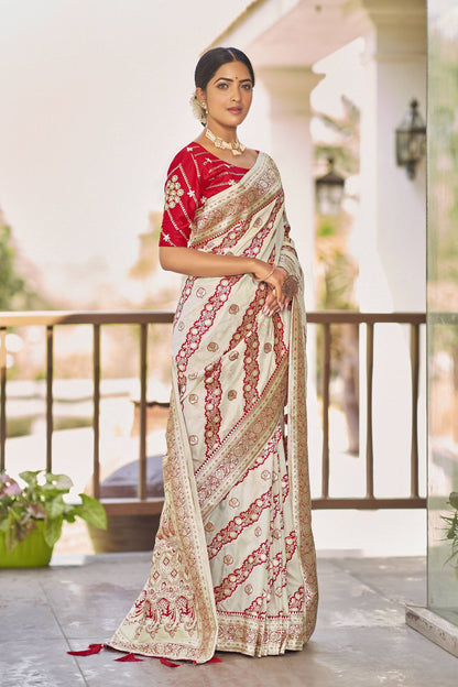 MANOHARI Banarasi Silk Blend Jacquard Work Saree - White - Dista