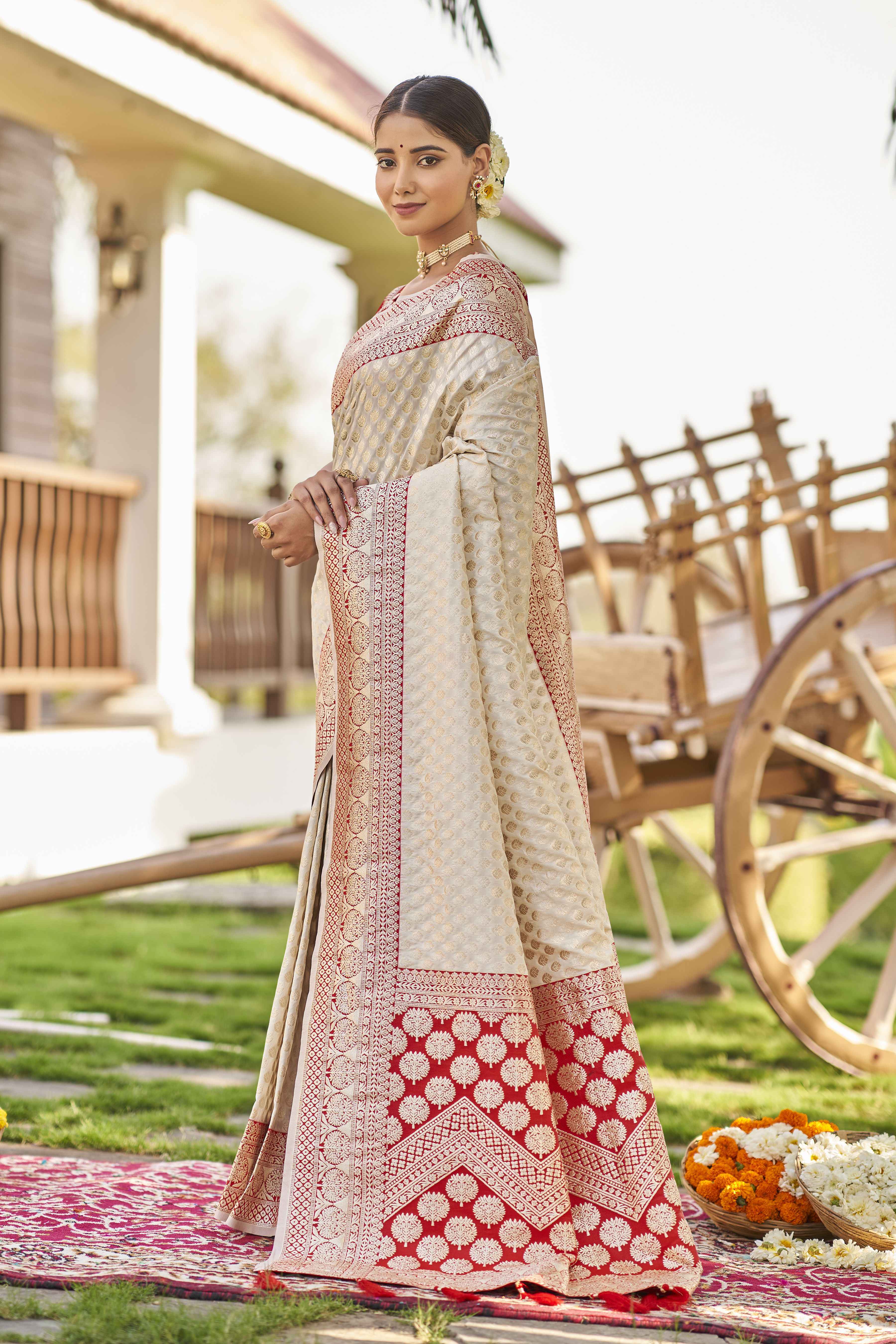 MANOHARI Banarasi Silk Blend Jacquard Work Saree - White - Dista