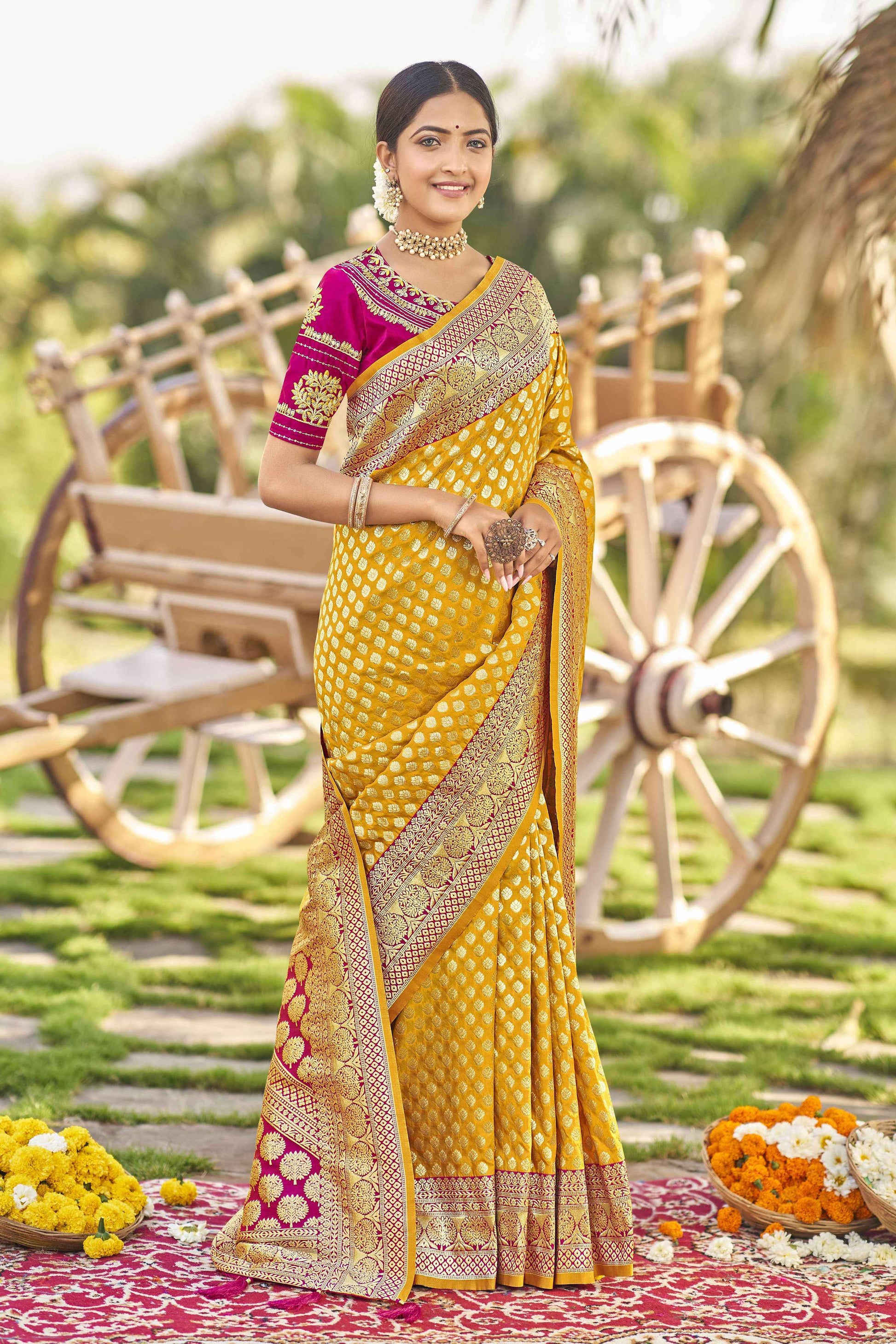 MANOHARI Banarasi Silk Blend Jacquard Work Saree - Yellow - Dista