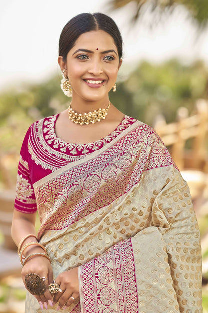 MANOHARI Banarasi Silk Blend Jacquard Work Saree - White - Dista