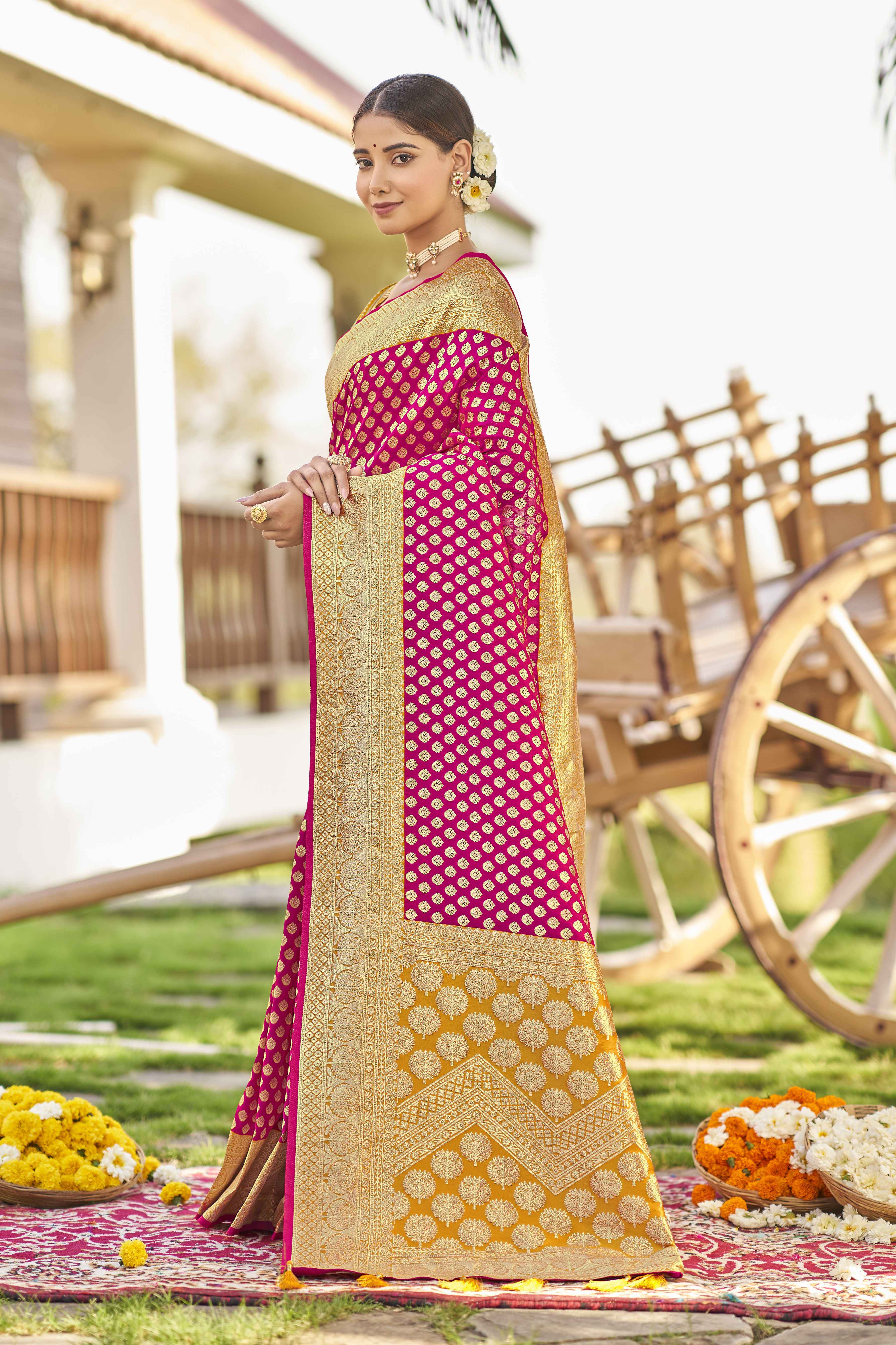 MANOHARI Banarasi Silk Blend Jacquard Work Saree - Pink - Dista