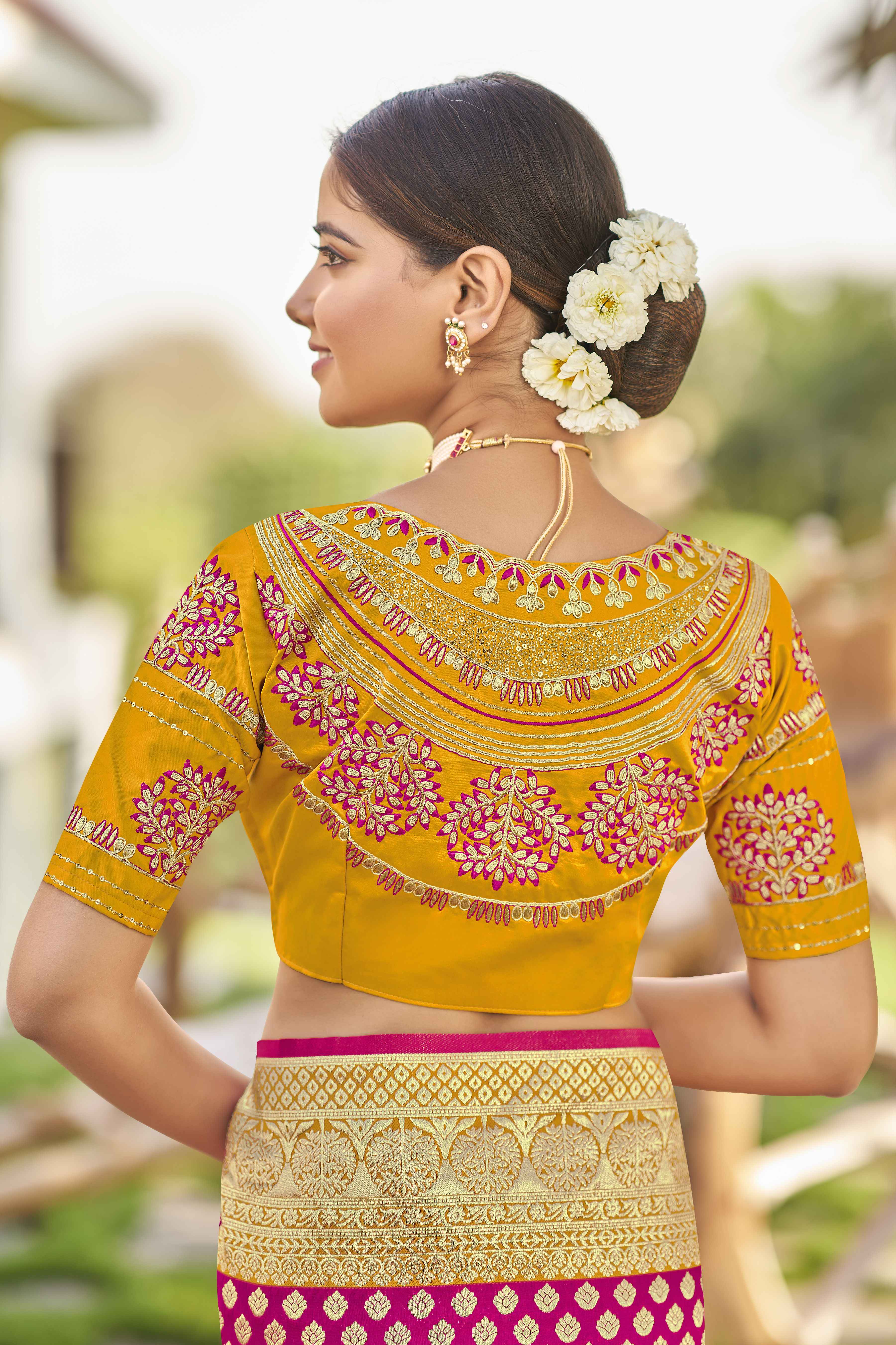 MANOHARI Banarasi Silk Blend Jacquard Work Saree - Pink - Dista