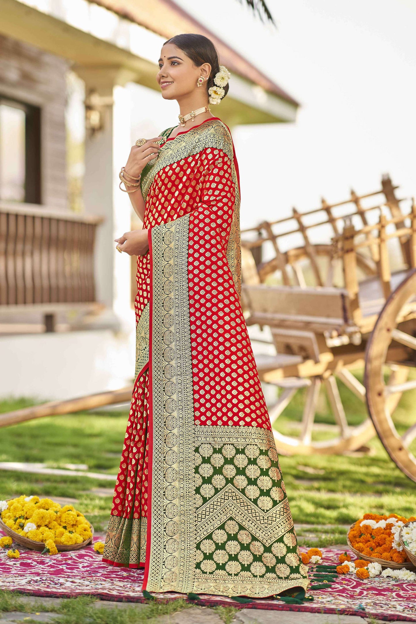 MANOHARI Banarasi Silk Blend Jacquard Work Saree - Red - Dista