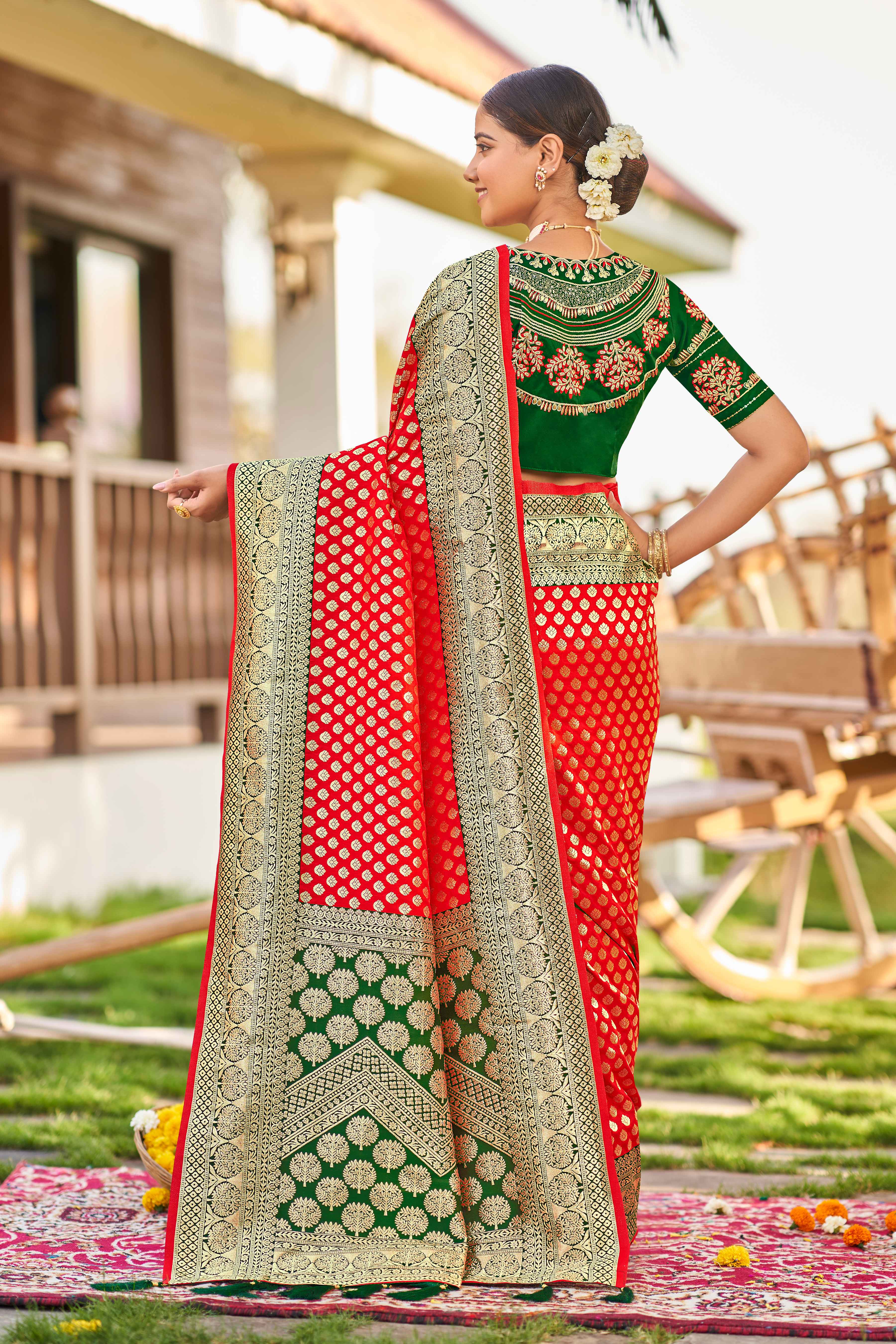 MANOHARI Banarasi Silk Blend Jacquard Work Saree - Red - Dista