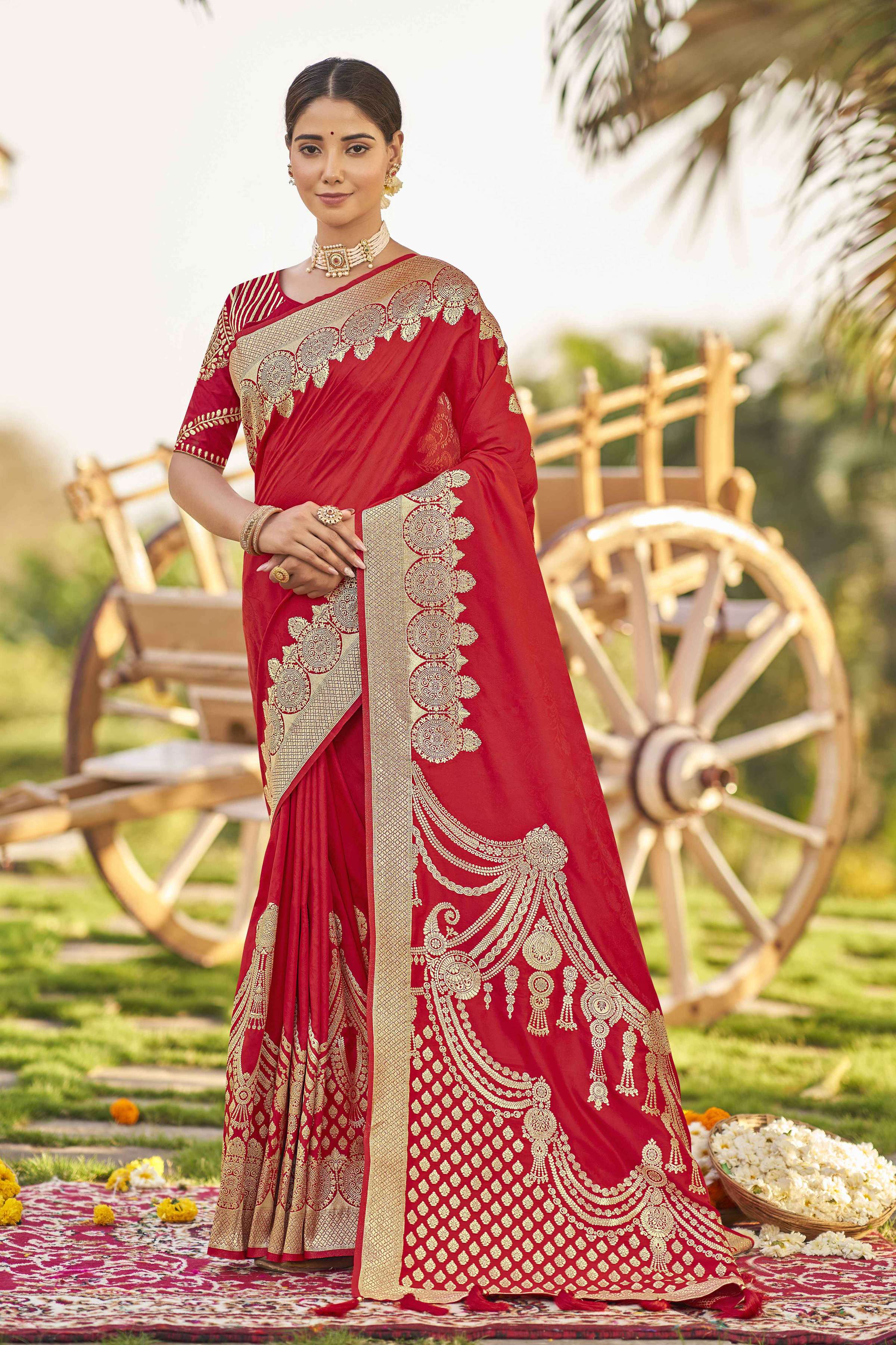 MANOHARI Banarasi Silk Blend Jacquard Work Saree - Red - Dista