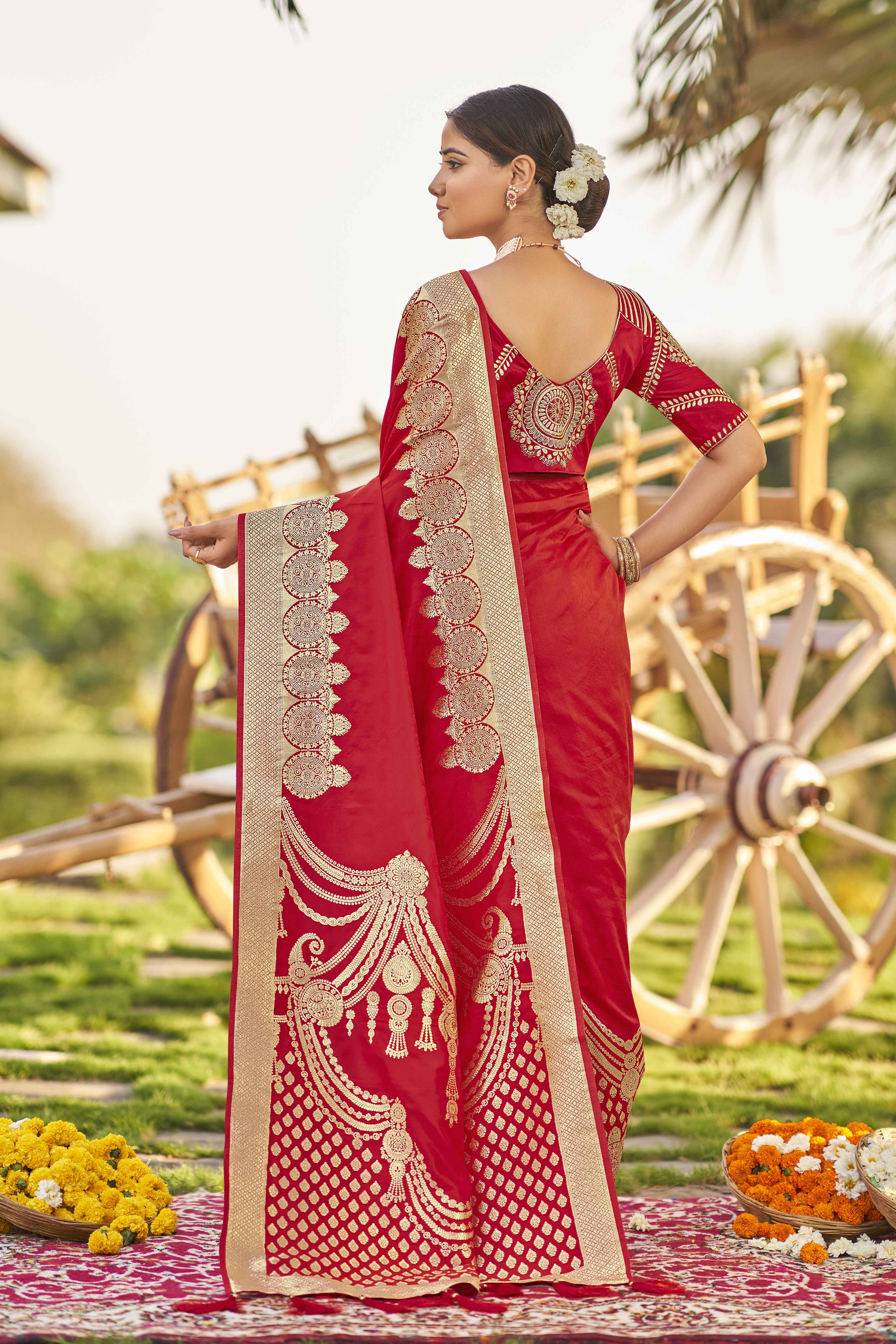 MANOHARI Banarasi Silk Blend Jacquard Work Saree - Red - Dista