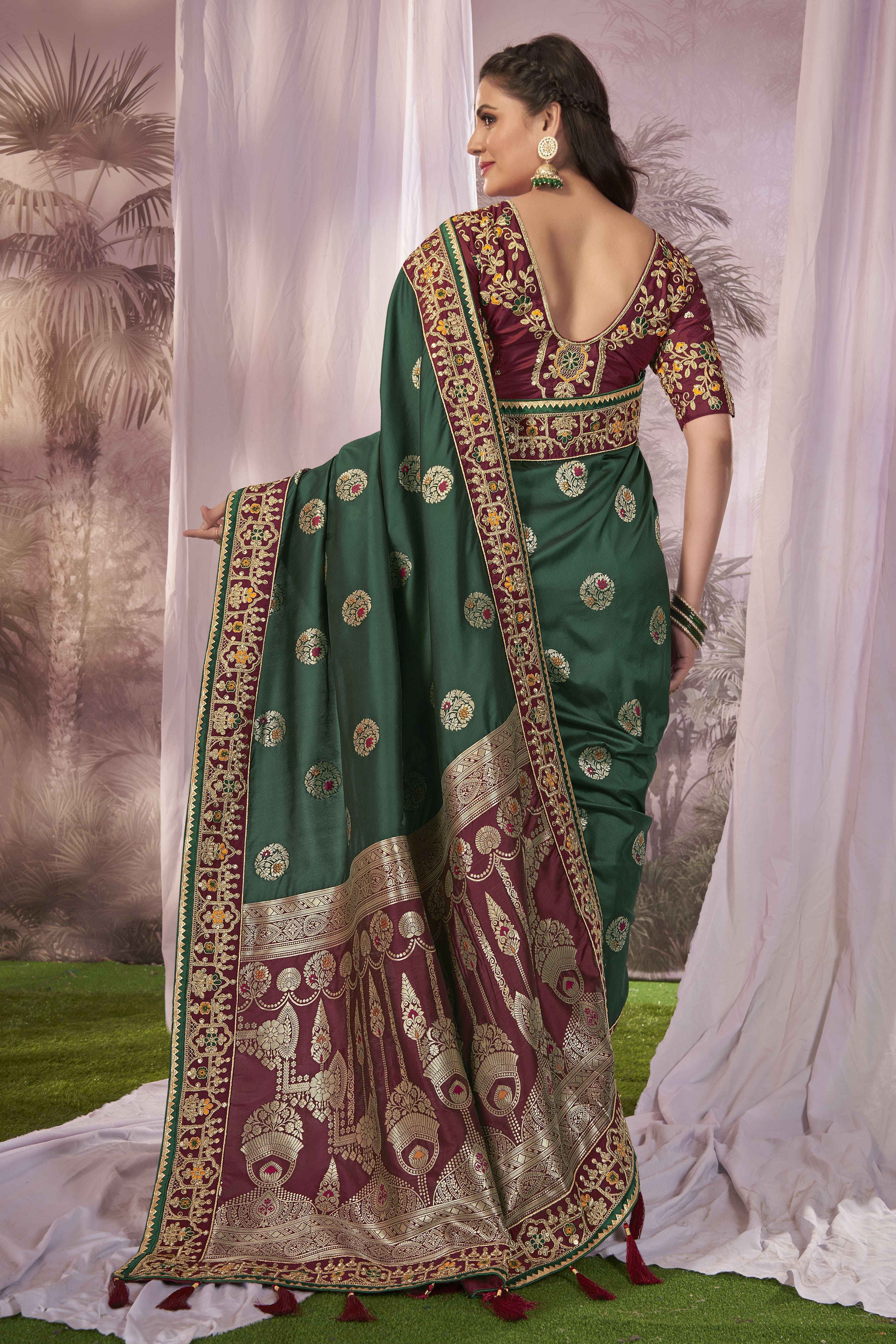 MANOHARI Banarasi Silk Blend Jacquard Work Saree - Green - Dista