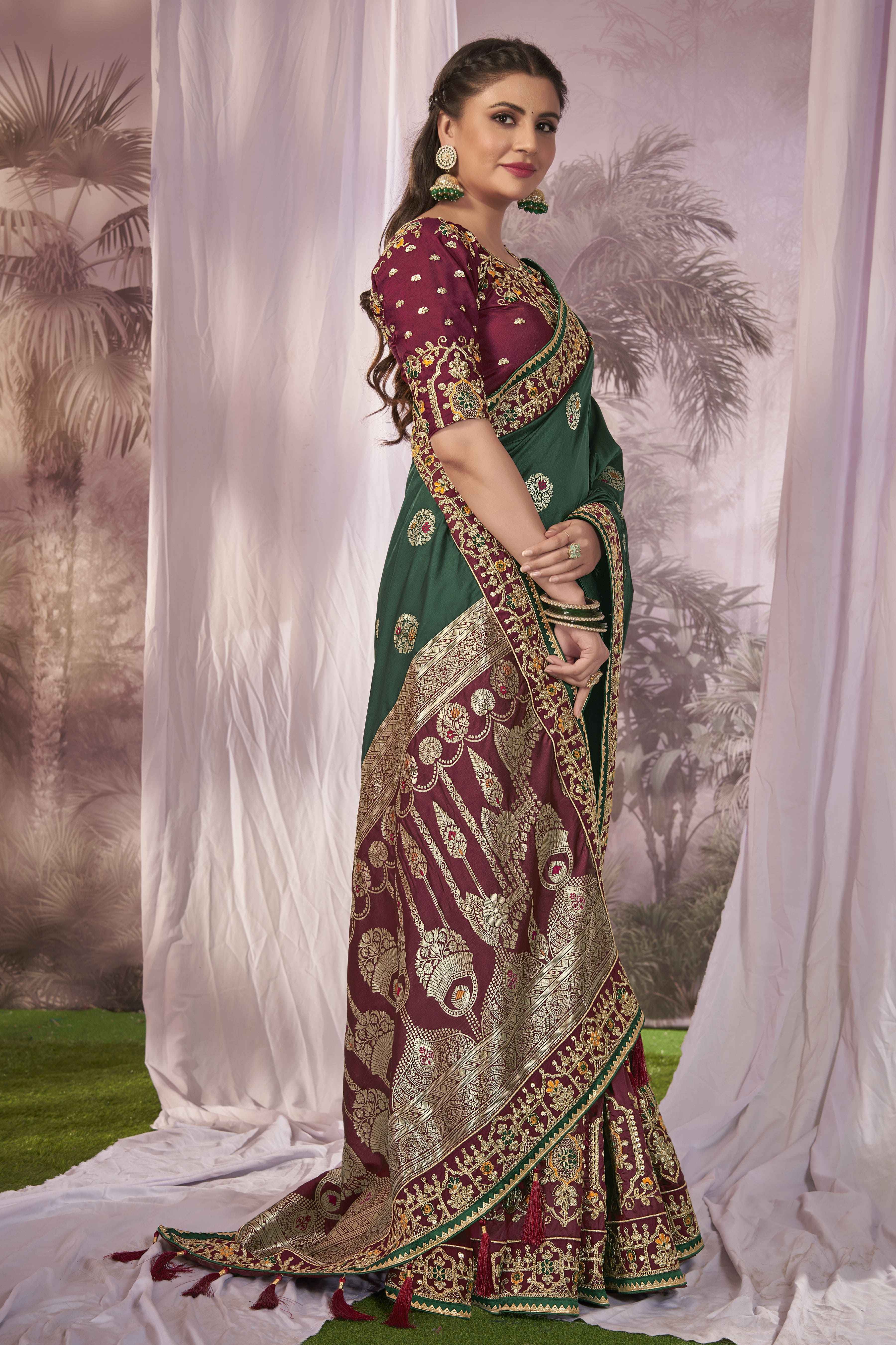 MANOHARI Banarasi Silk Blend Jacquard Work Saree - Green - Dista
