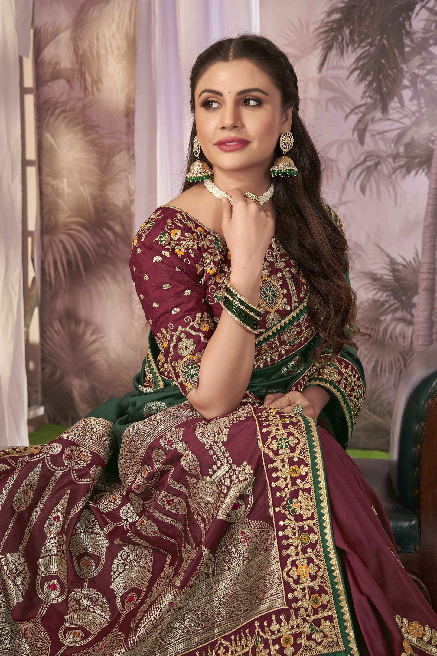 MANOHARI Banarasi Silk Blend Jacquard Work Saree - Green - Dista