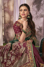 Thumbnail for MANOHARI Banarasi Silk Blend Jacquard Work Saree - Green - Dista