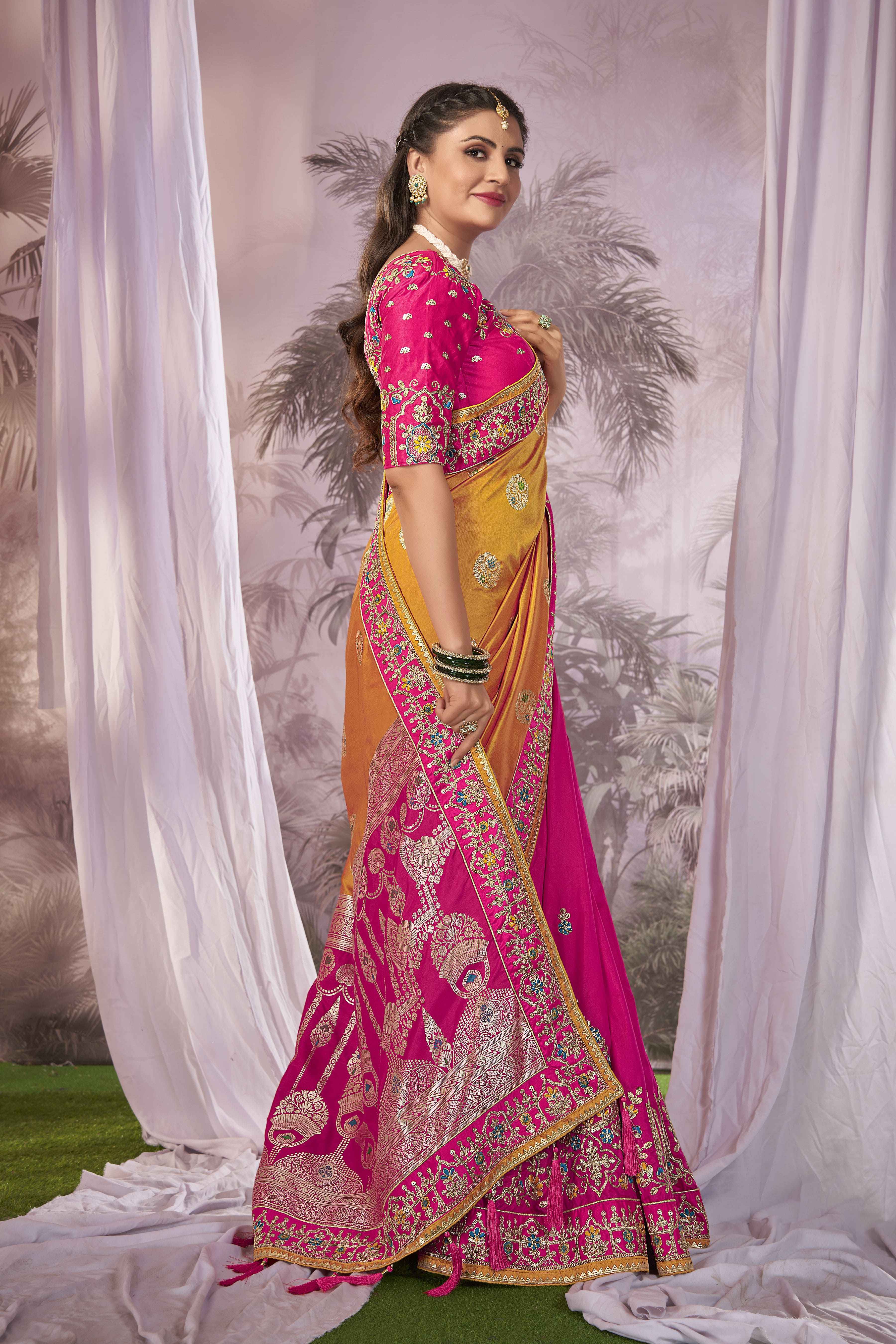 MANOHARI Banarasi Silk Blend Jacquard Work Saree - Pink - Dista