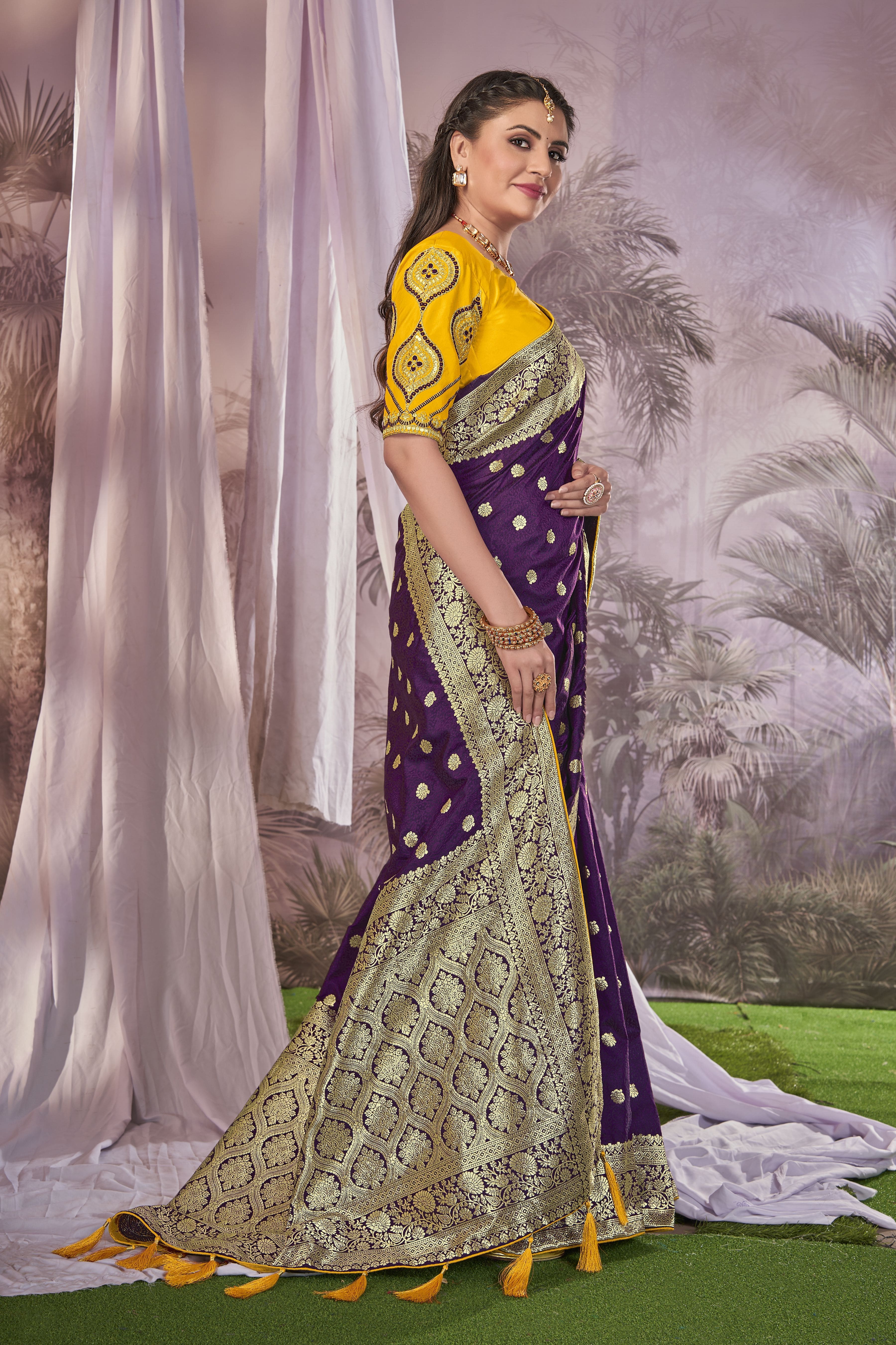 MANOHARI Banarasi Silk Blend Jacquard Work Saree - Purple - Dista
