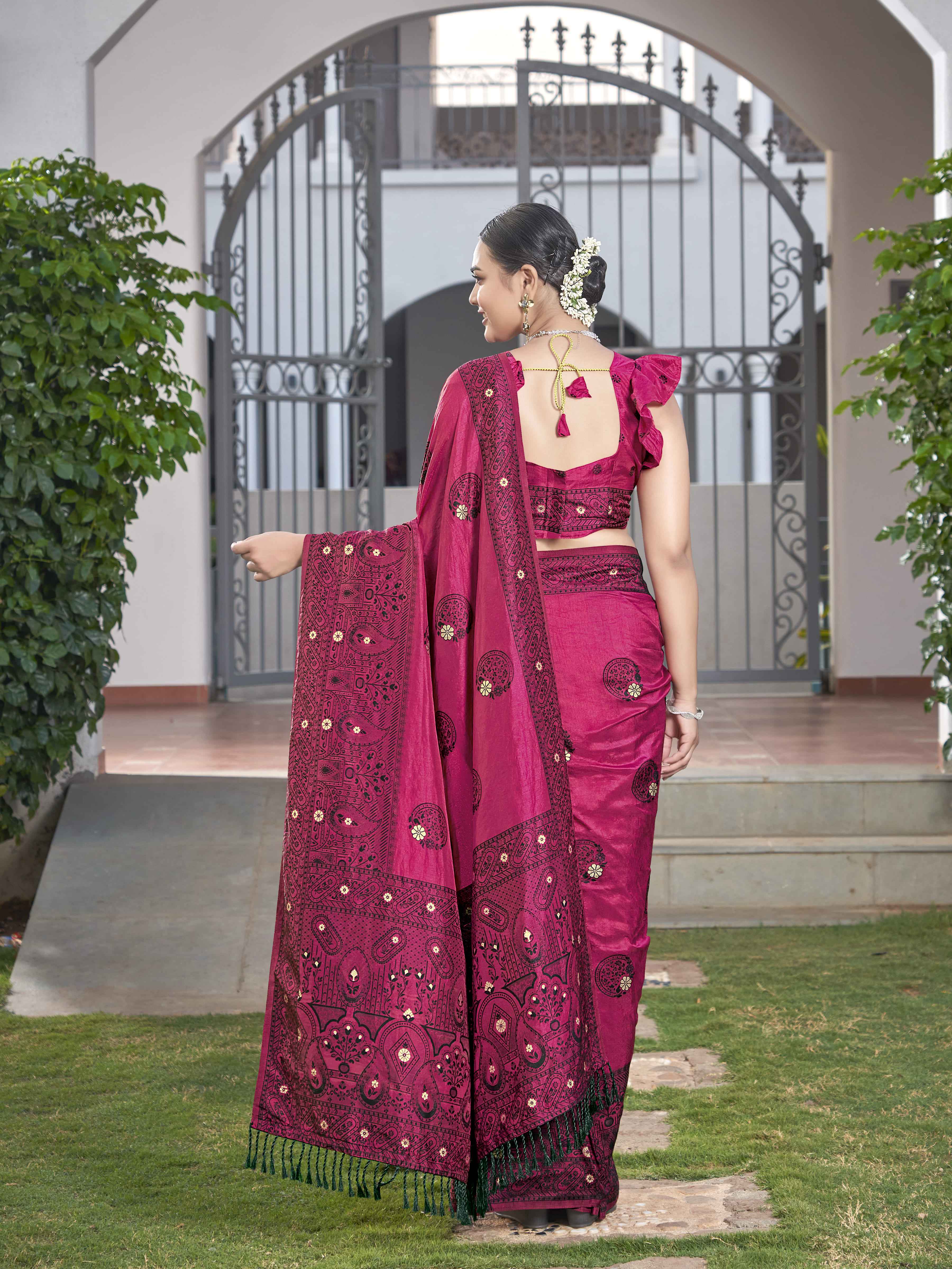 MANOHARI Banarasi Silk Blend Jacquard Work Saree - Pink - Dista